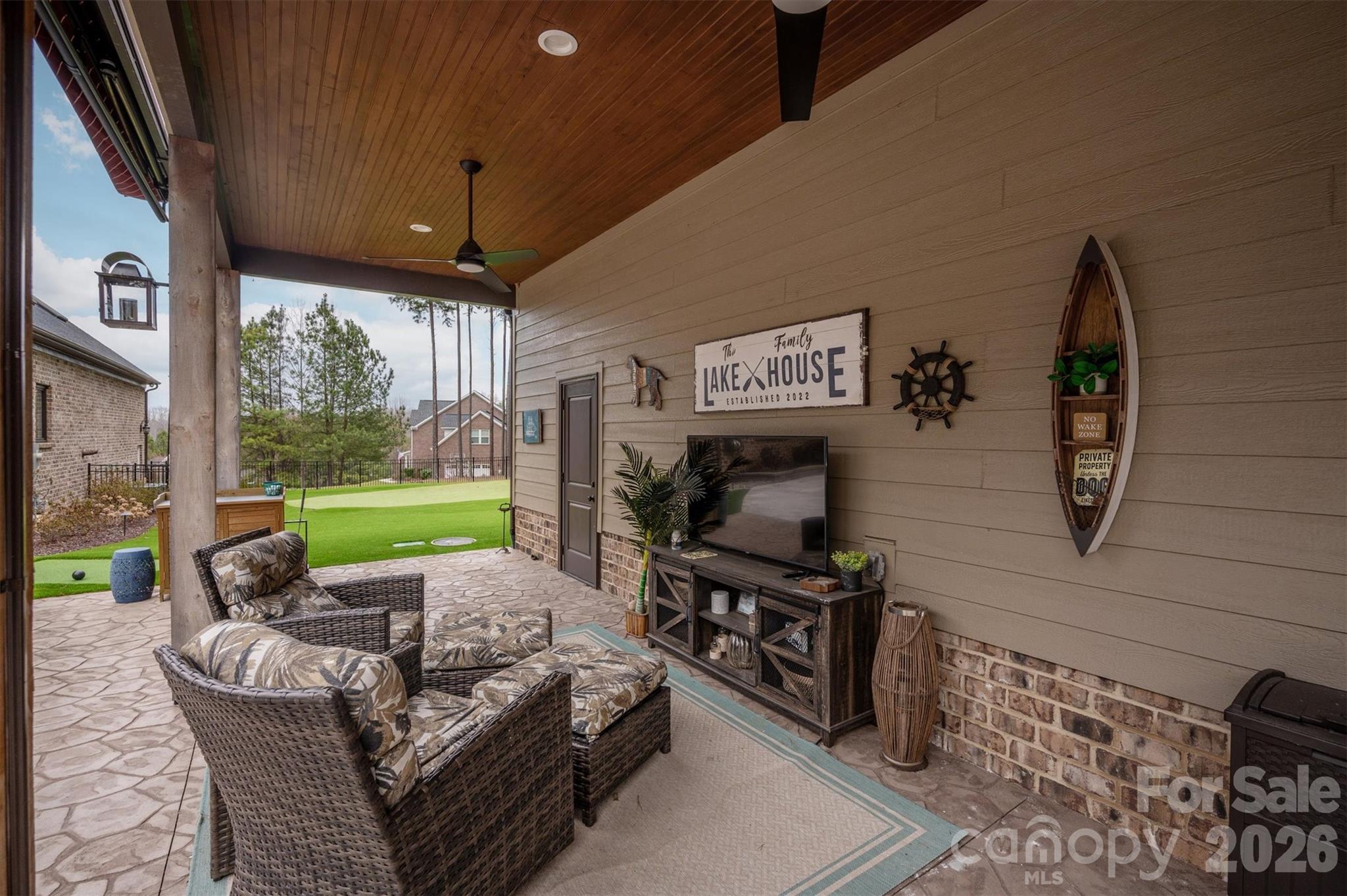 7946 Norman Pointe Drive