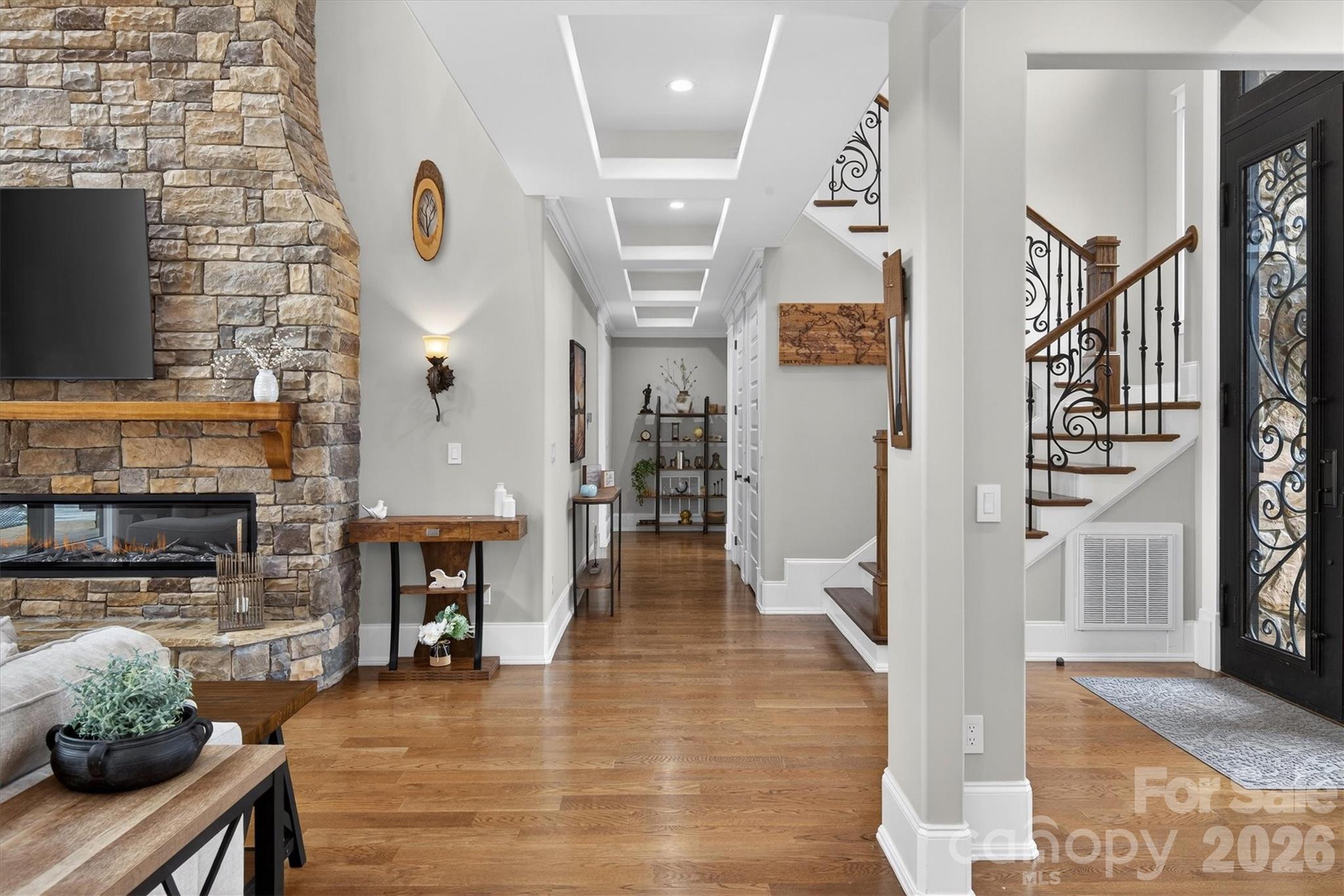 7946 Norman Pointe Drive