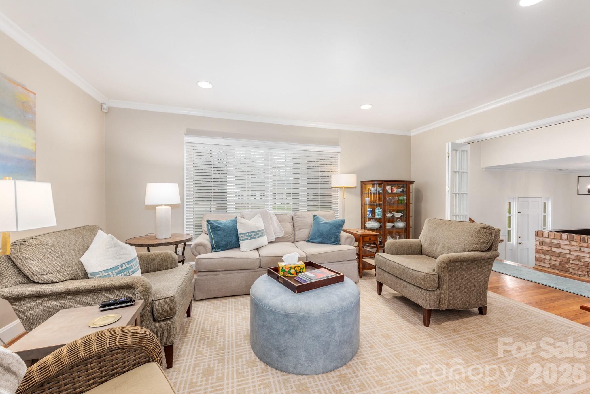 6929 Knightswood Drive