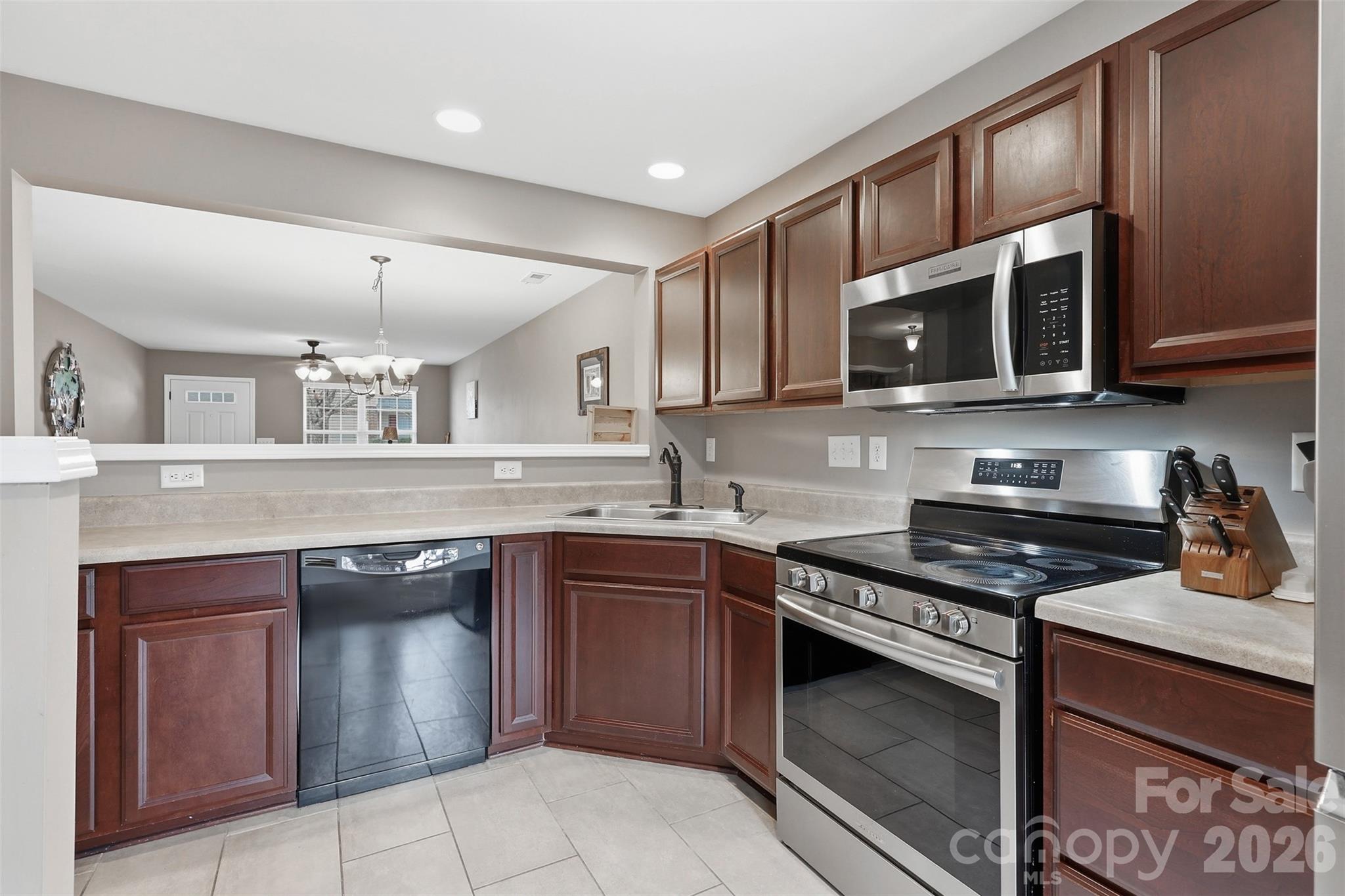 3096 Des Prez Avenue