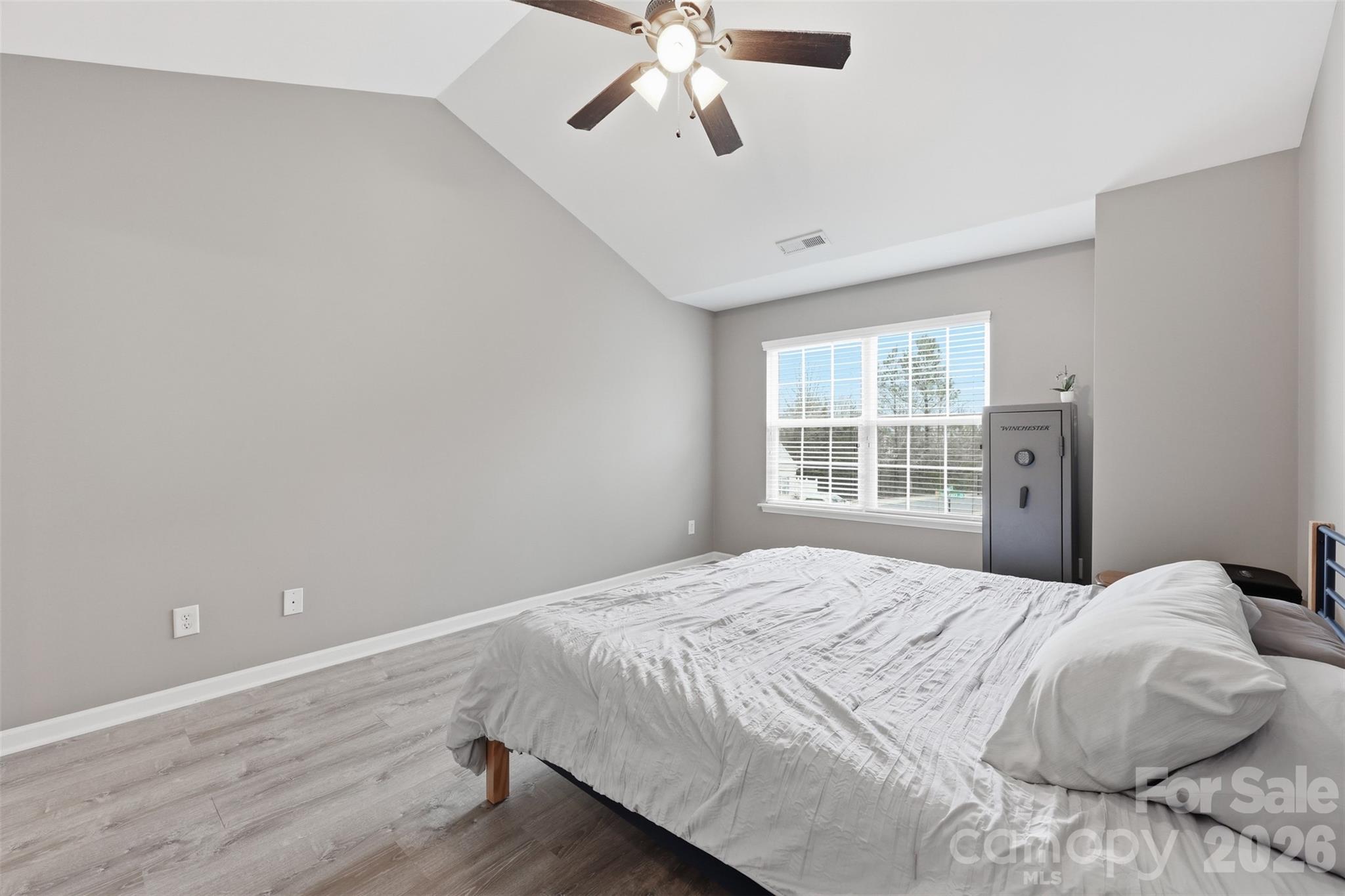 3096 Des Prez Avenue