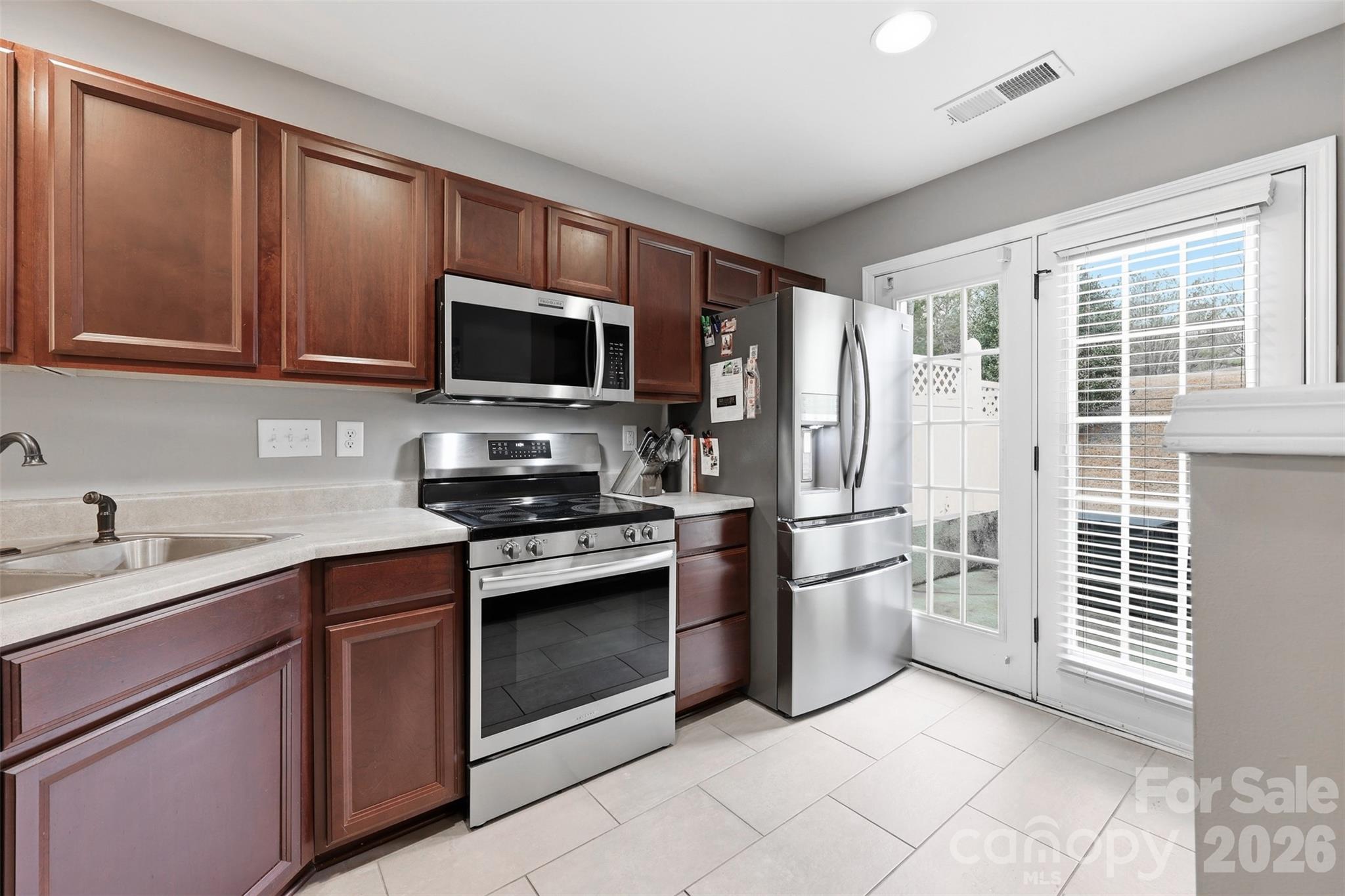 3096 Des Prez Avenue