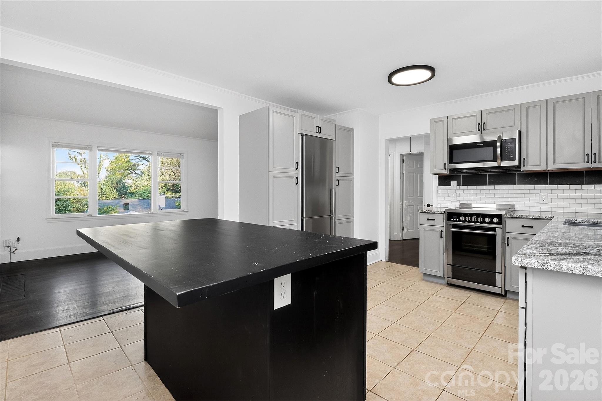 2642 Rachel Street