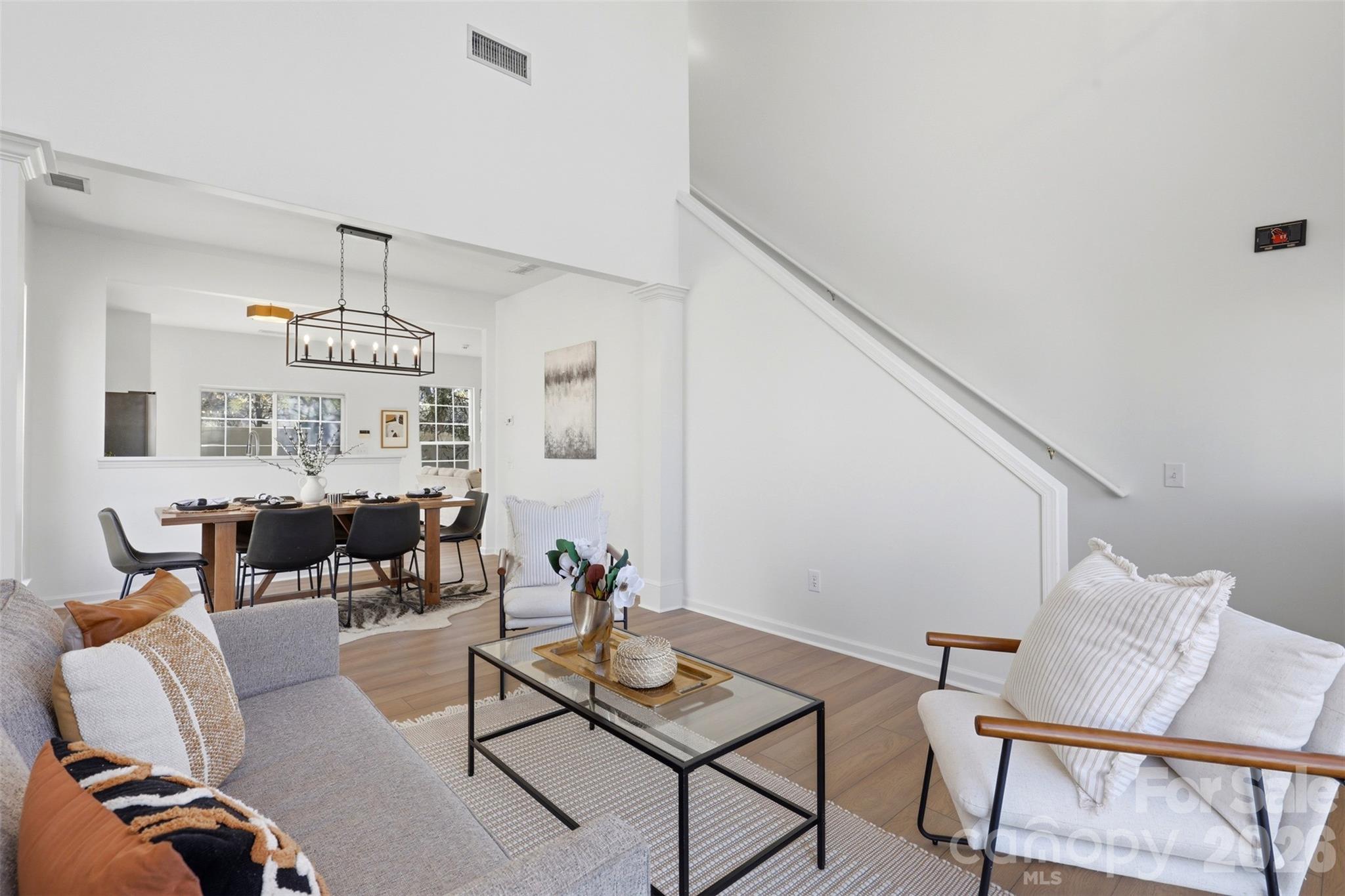 2443 Normancrest Court