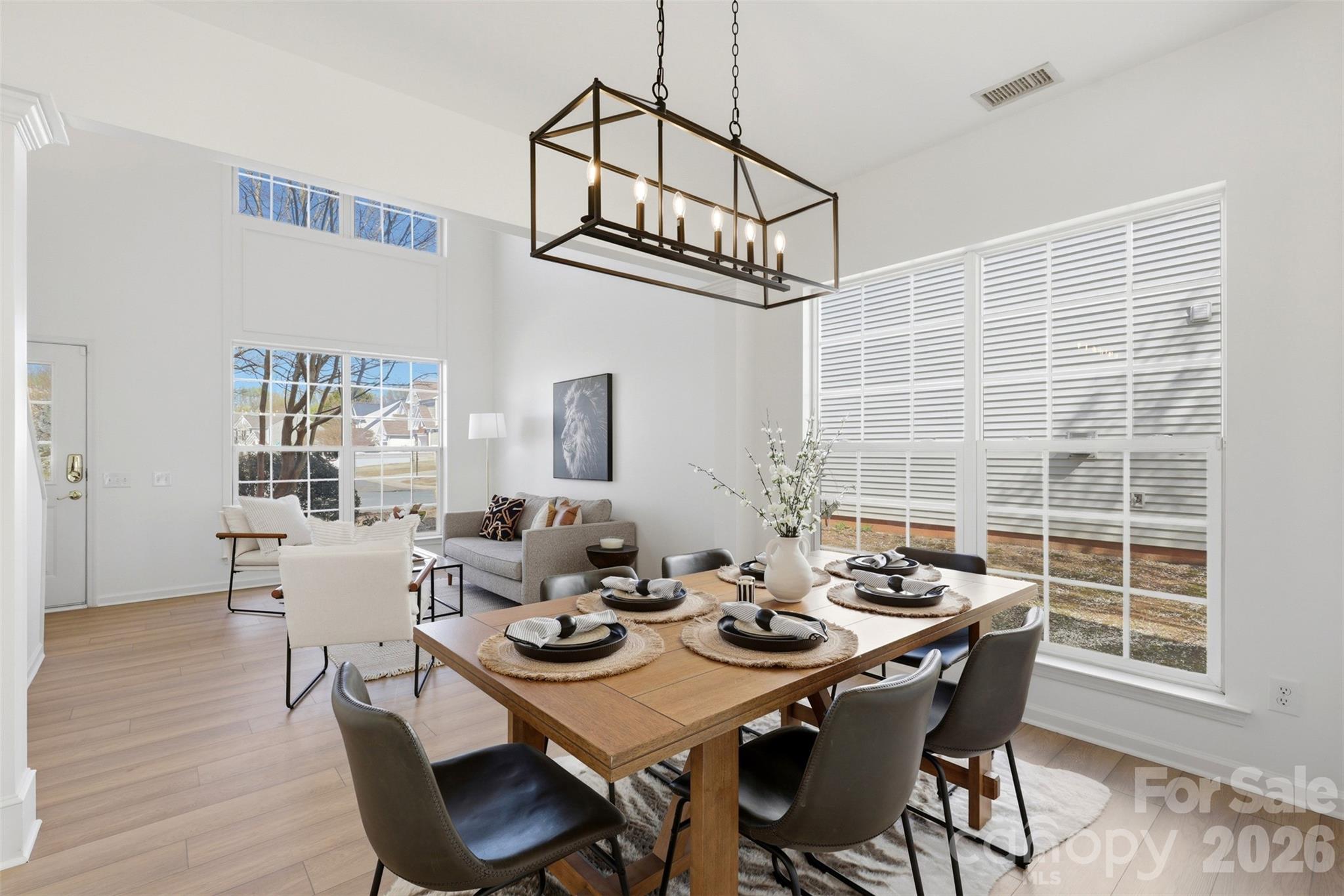 2443 Normancrest Court
