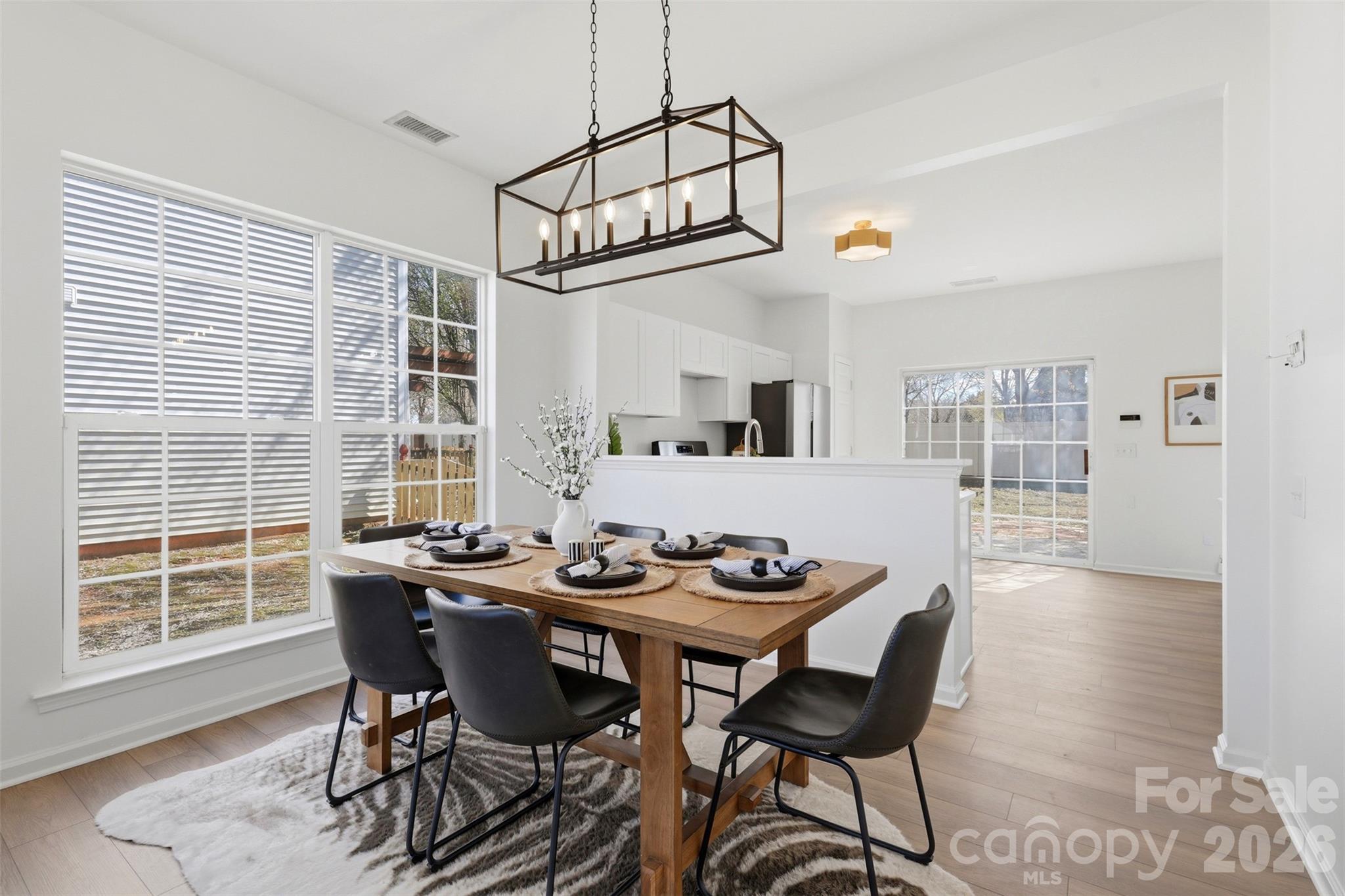 2443 Normancrest Court
