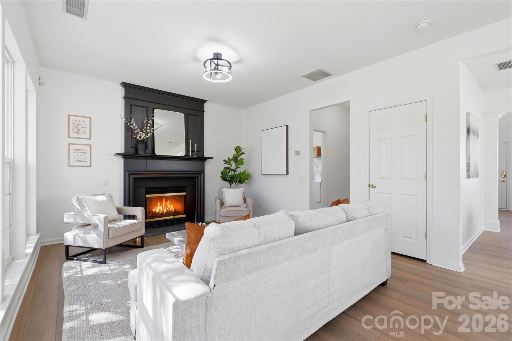 2443 Normancrest Court