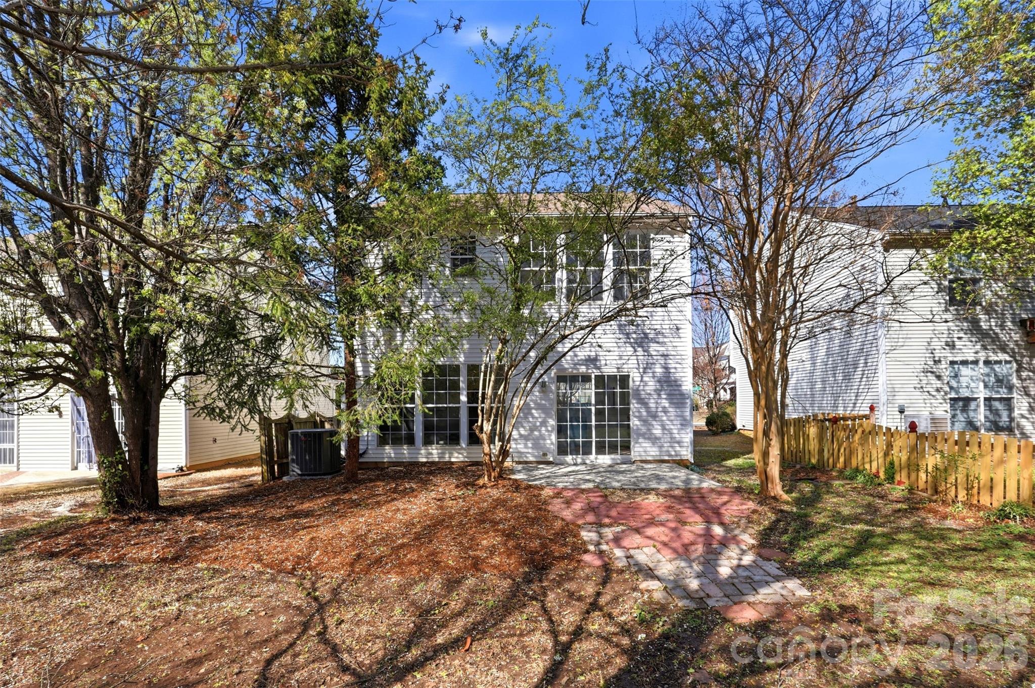 2443 Normancrest Court