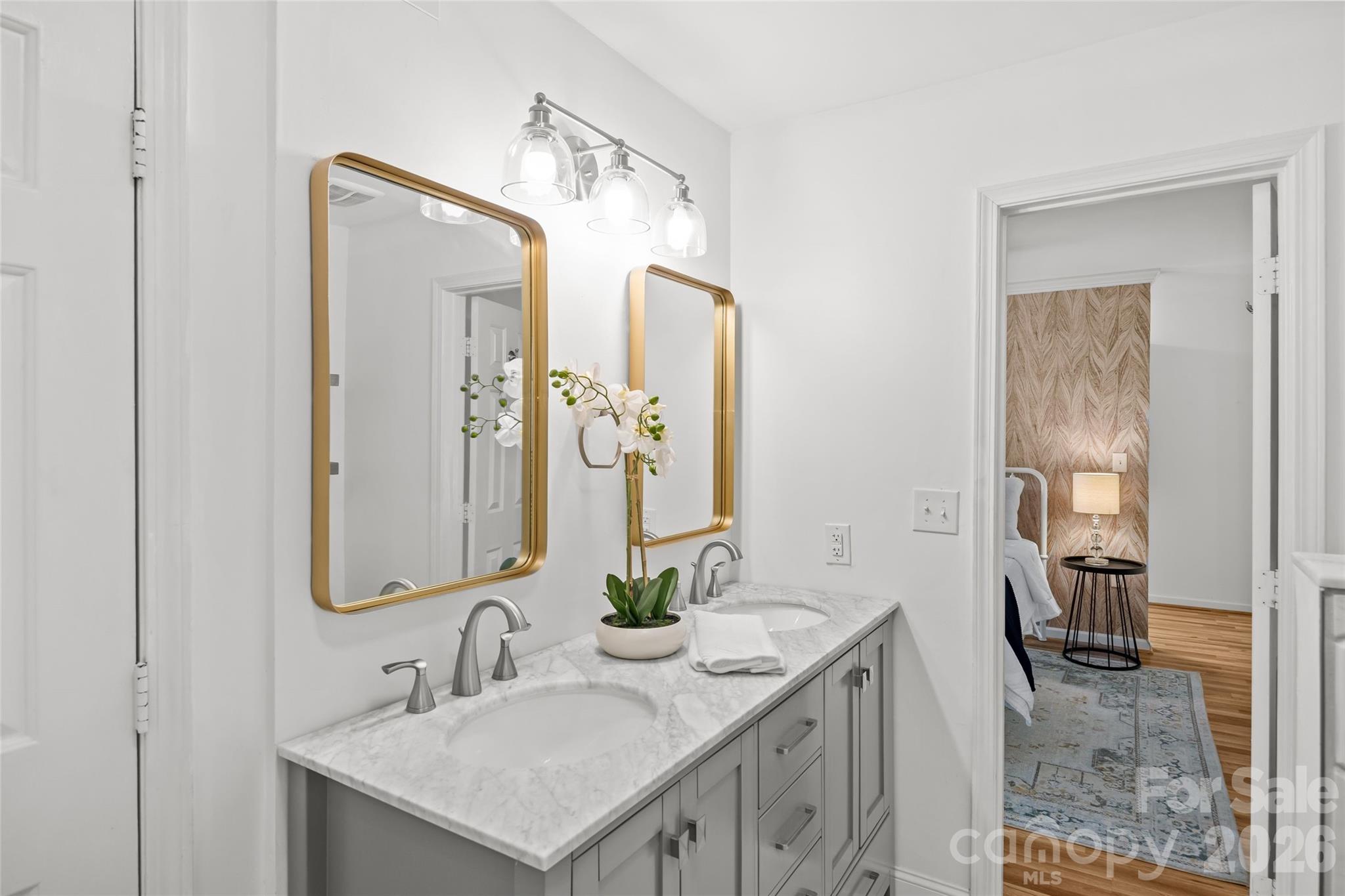 413 W 8th Street Unit: N