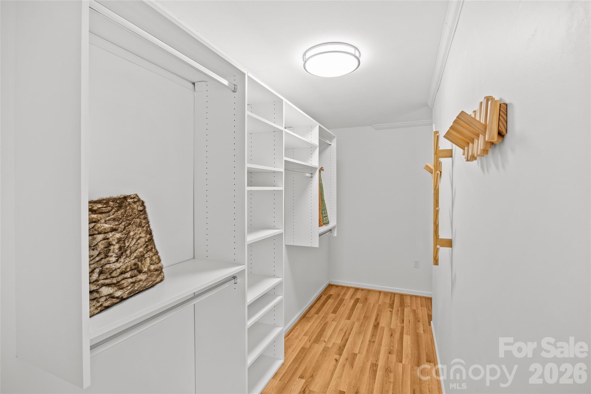 413 W 8th Street Unit: N