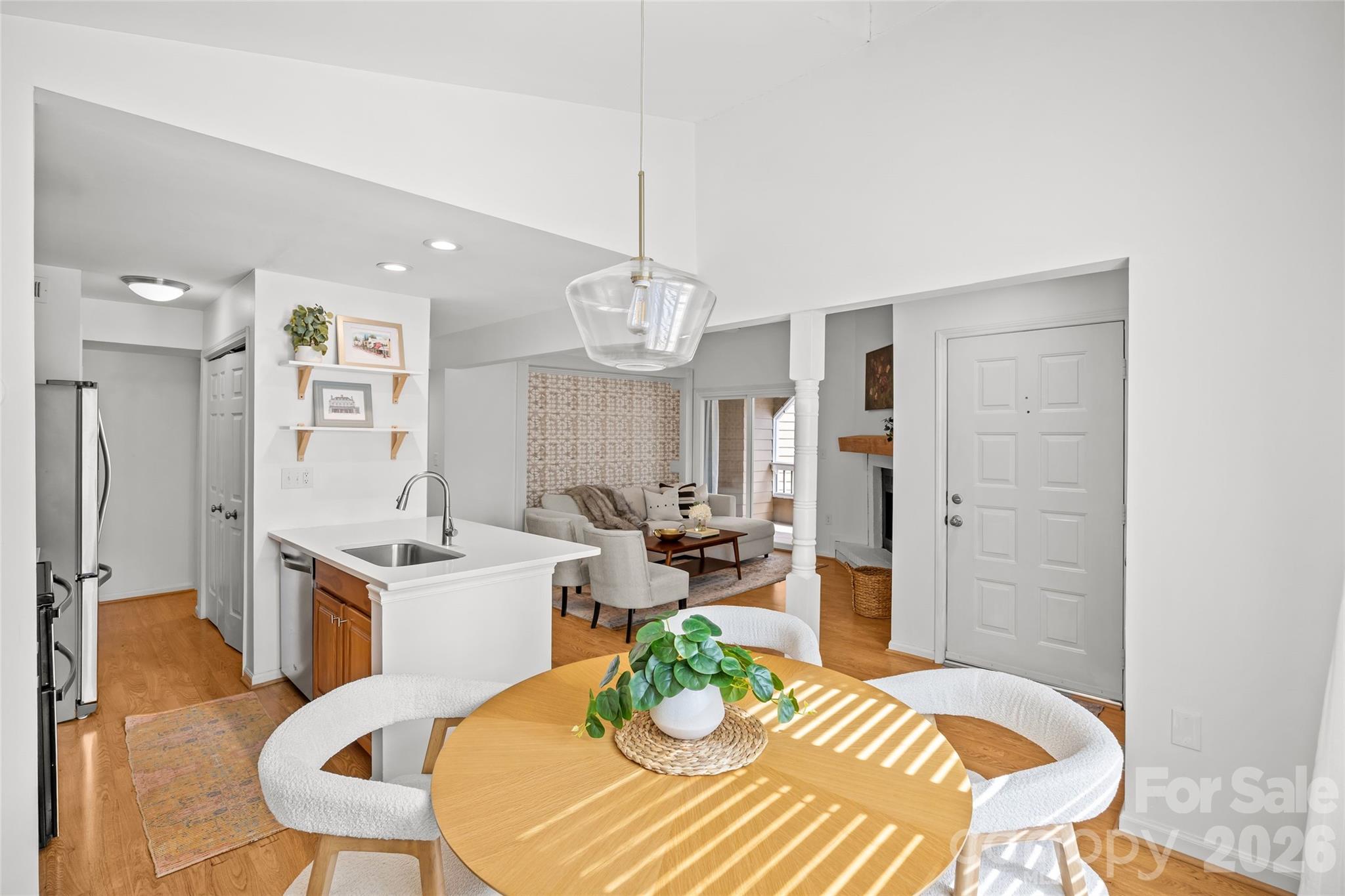 413 W 8th Street Unit: N