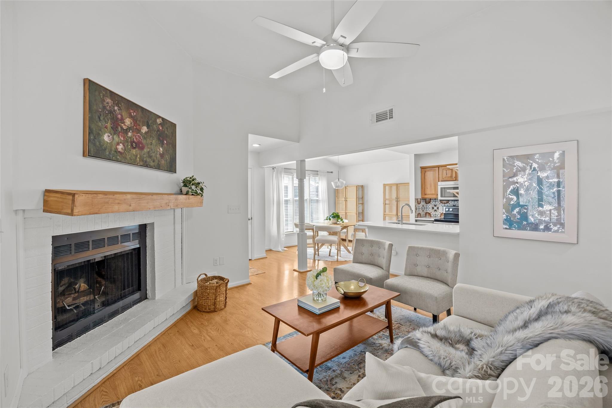 413 W 8th Street Unit: N
