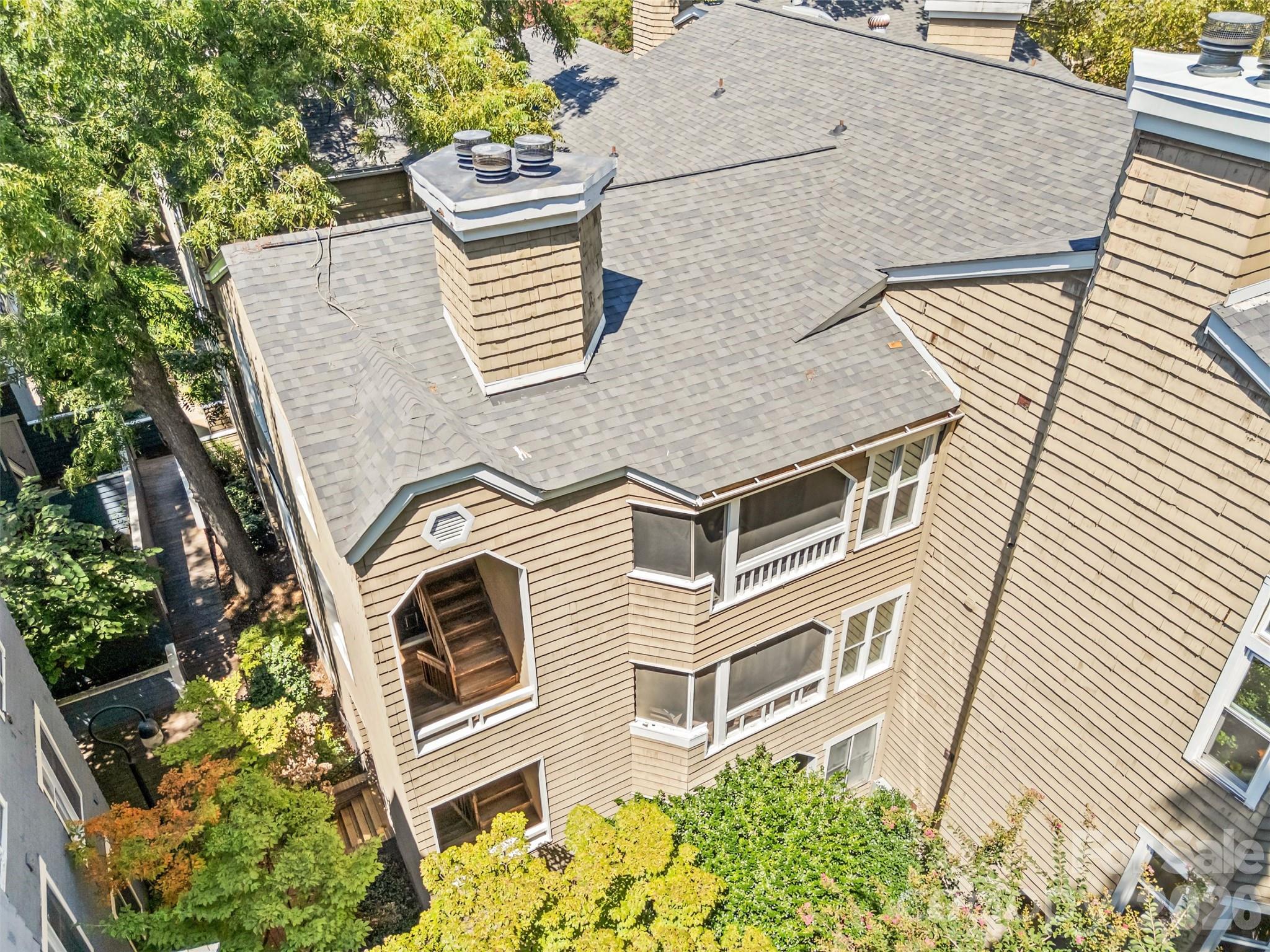 413 W 8th Street Unit: N