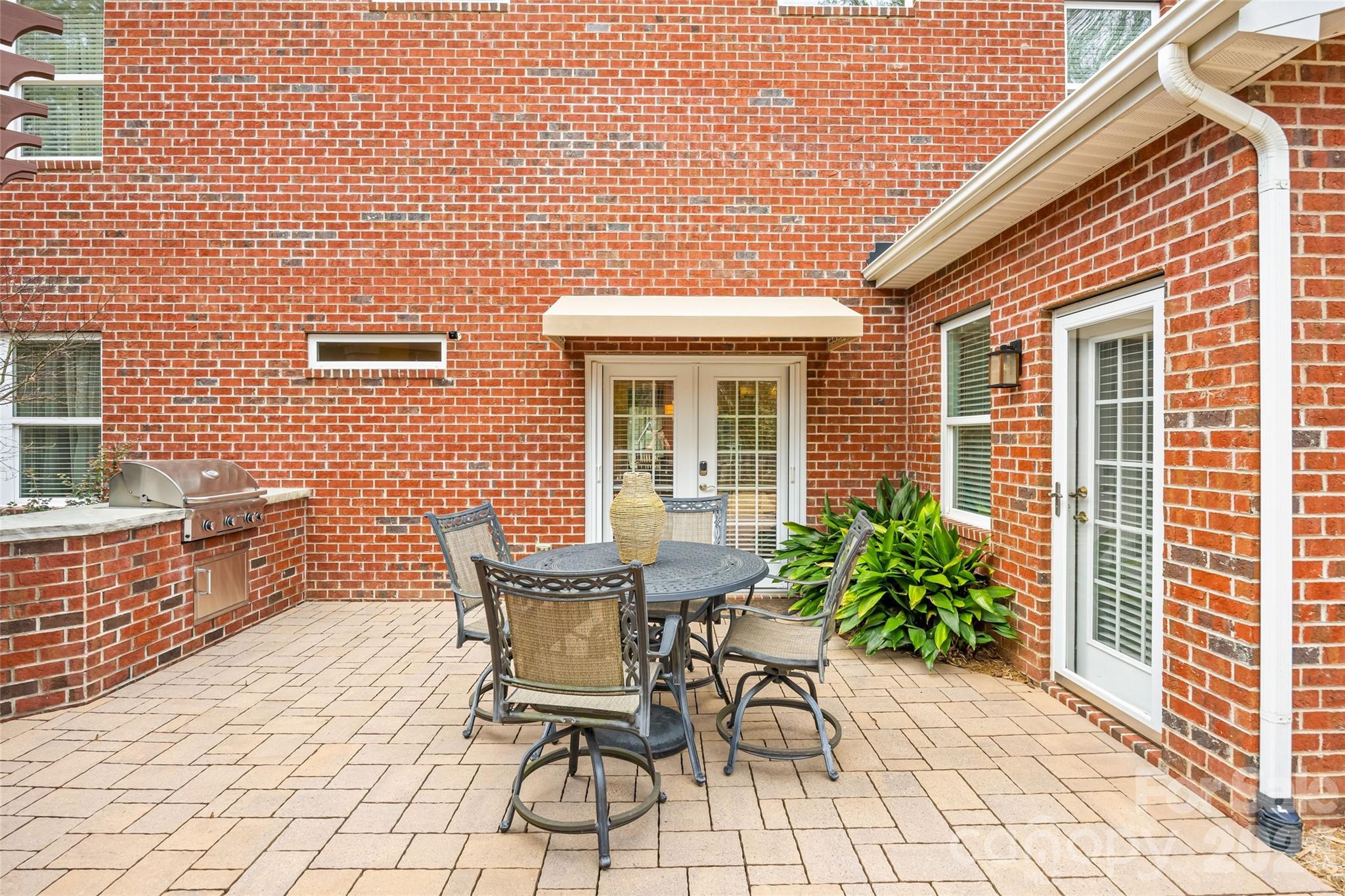 4131 Stacy Boulevard