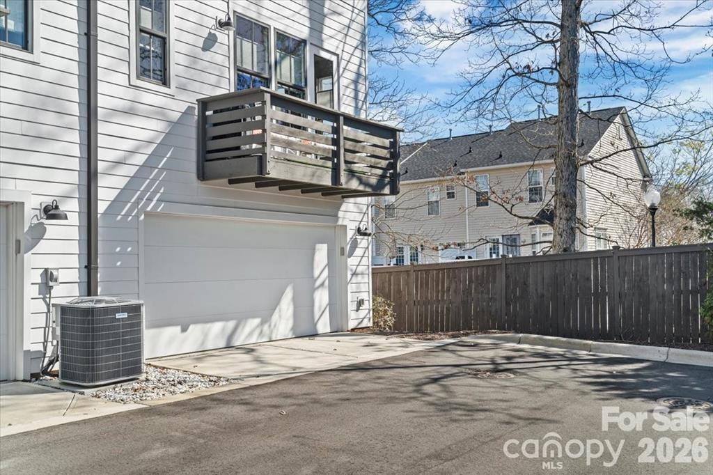 11921 Fiddlers Roof Lane