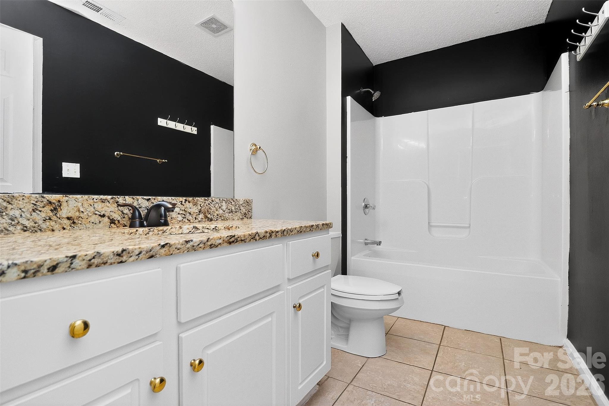 6238 King George Drive