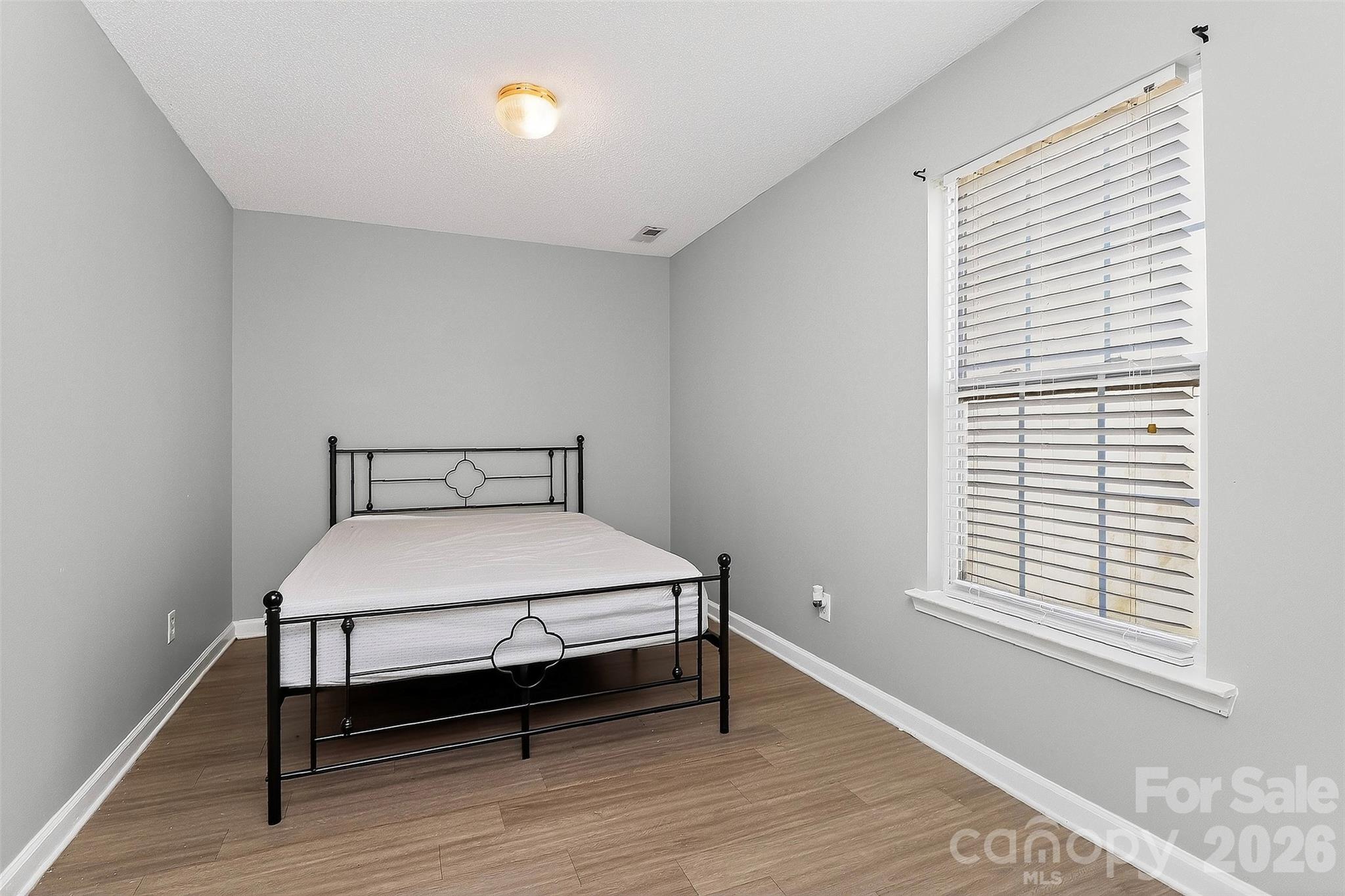 6238 King George Drive