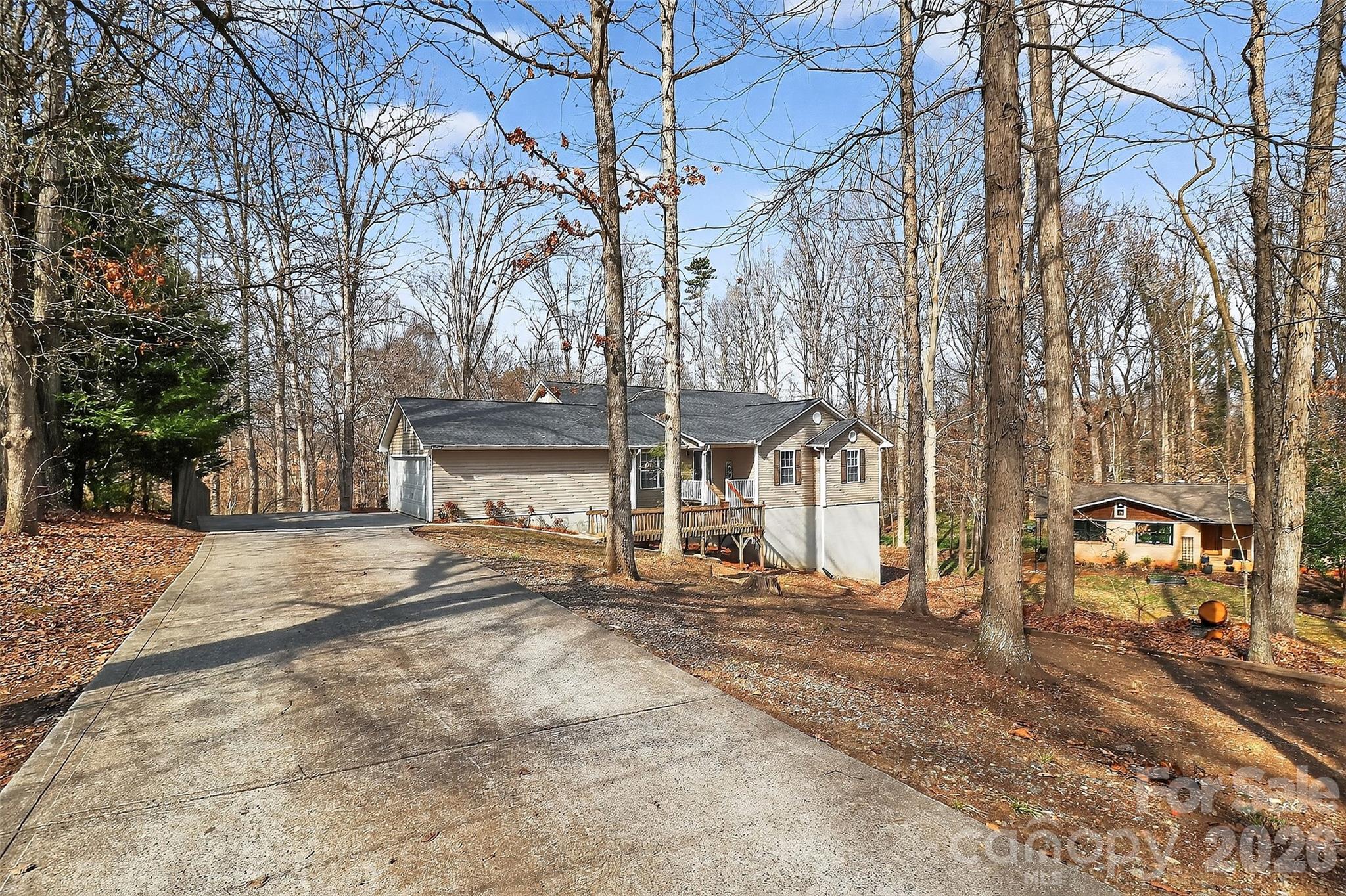 6238 King George Drive