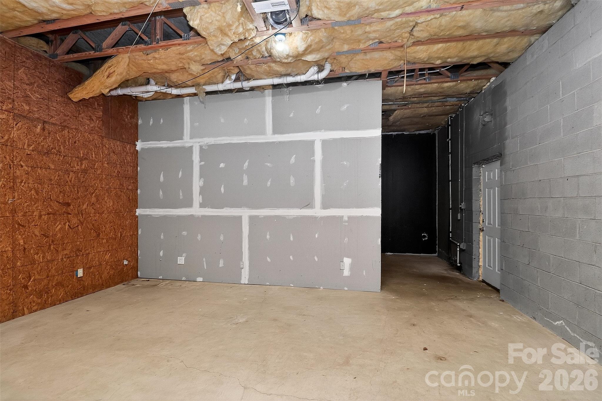 6238 King George Drive