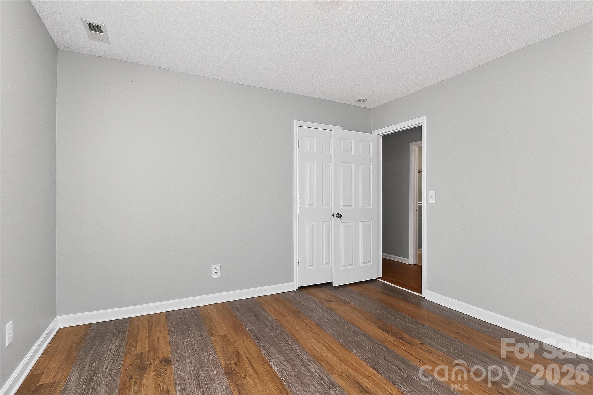 6238 King George Drive