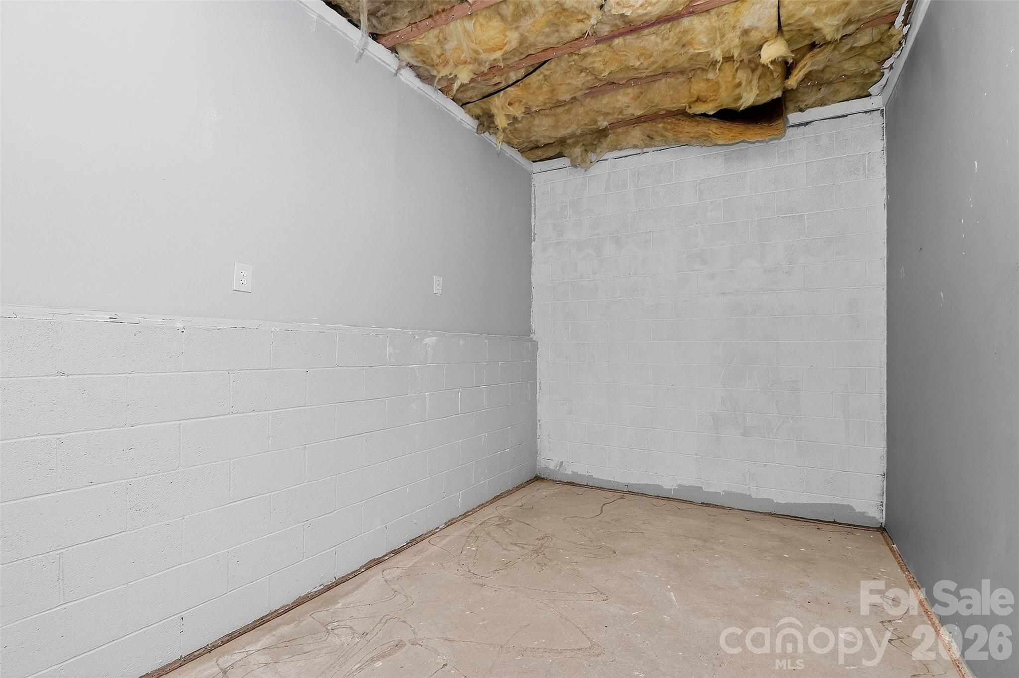 6238 King George Drive