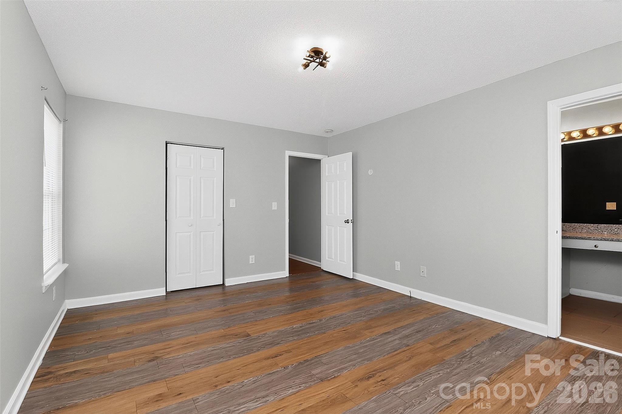 6238 King George Drive