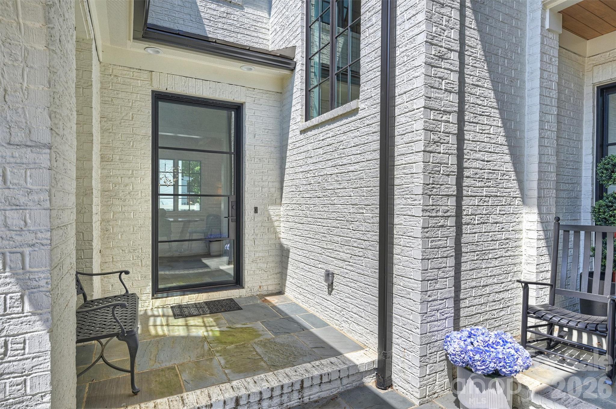2714 Selwyn Avenue
