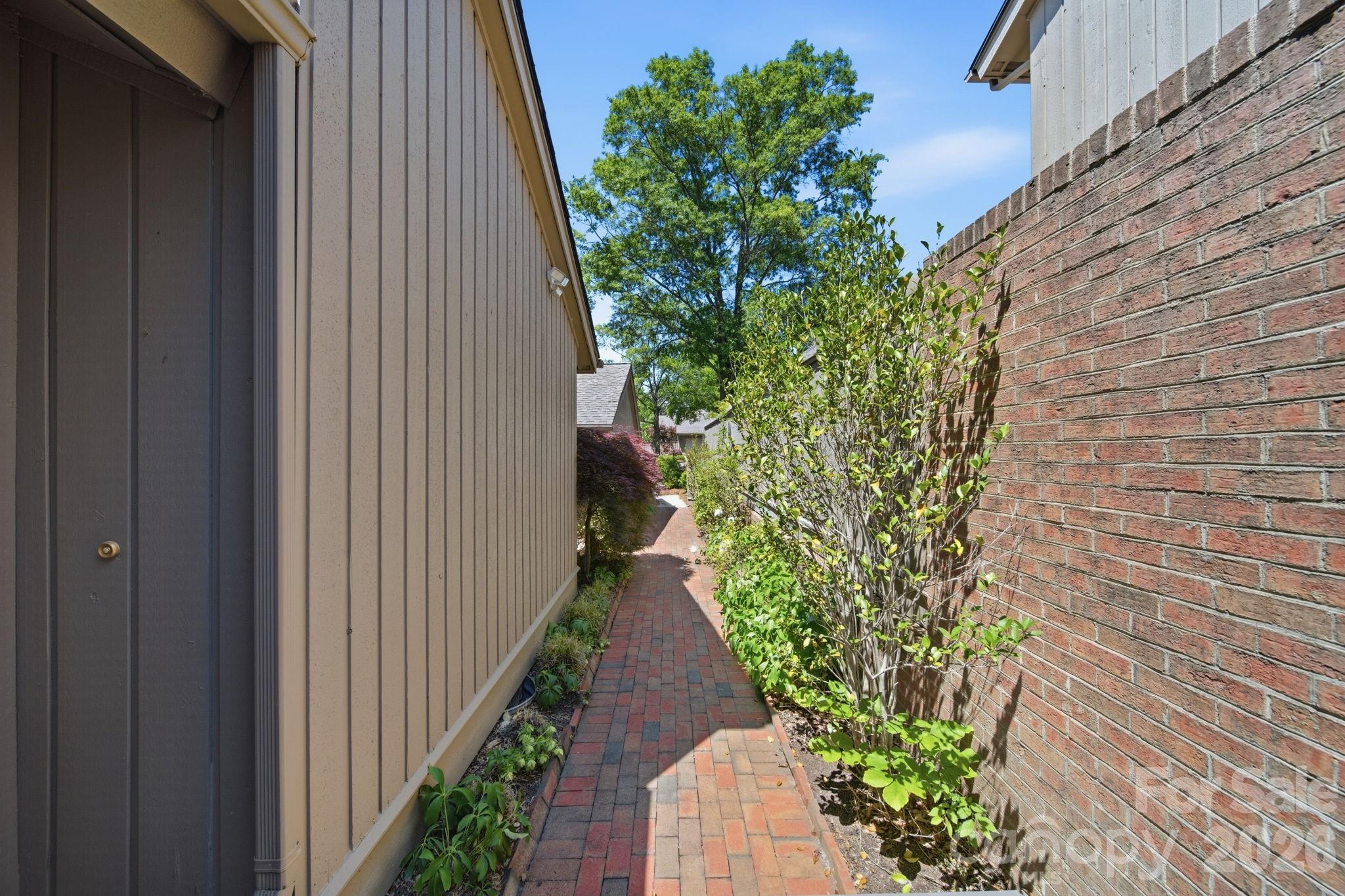5136 Dunes Court
