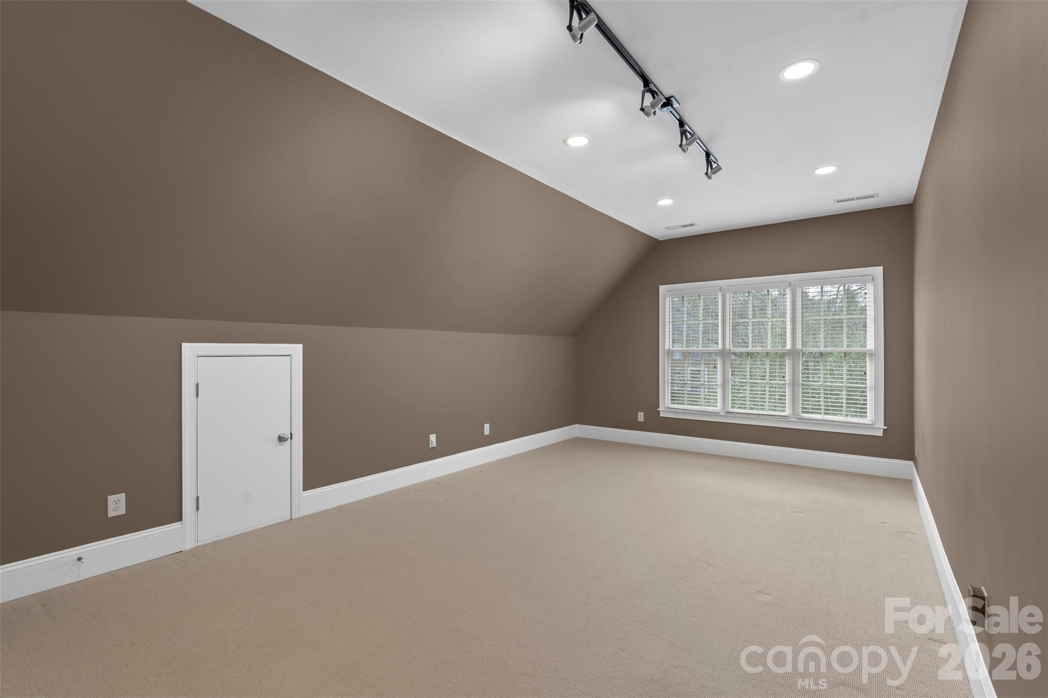 6817 Thornton Oaks Court