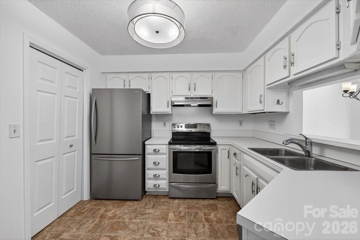 6000 Gray Gate Lane Unit: D