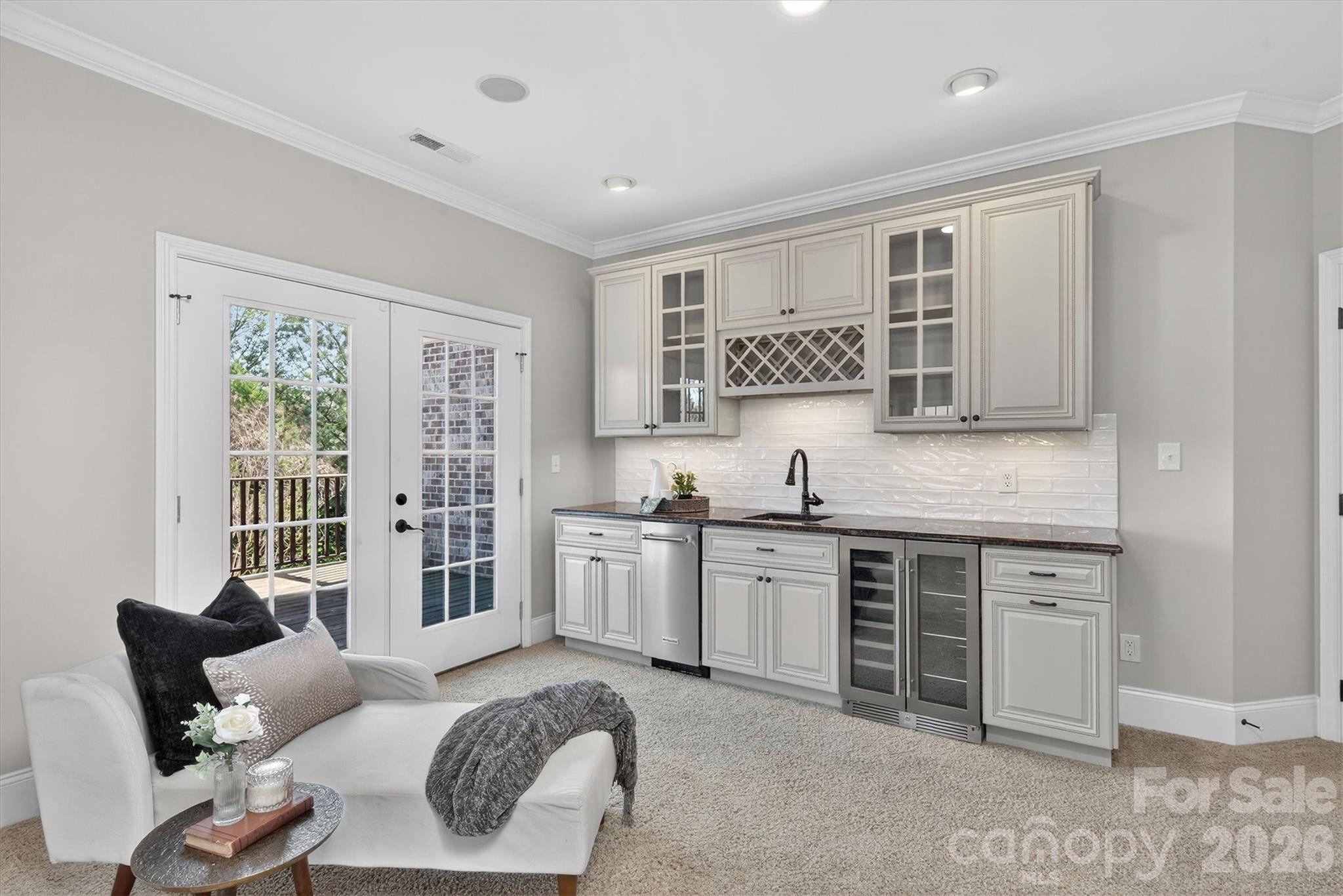 845 Wandering Way Drive