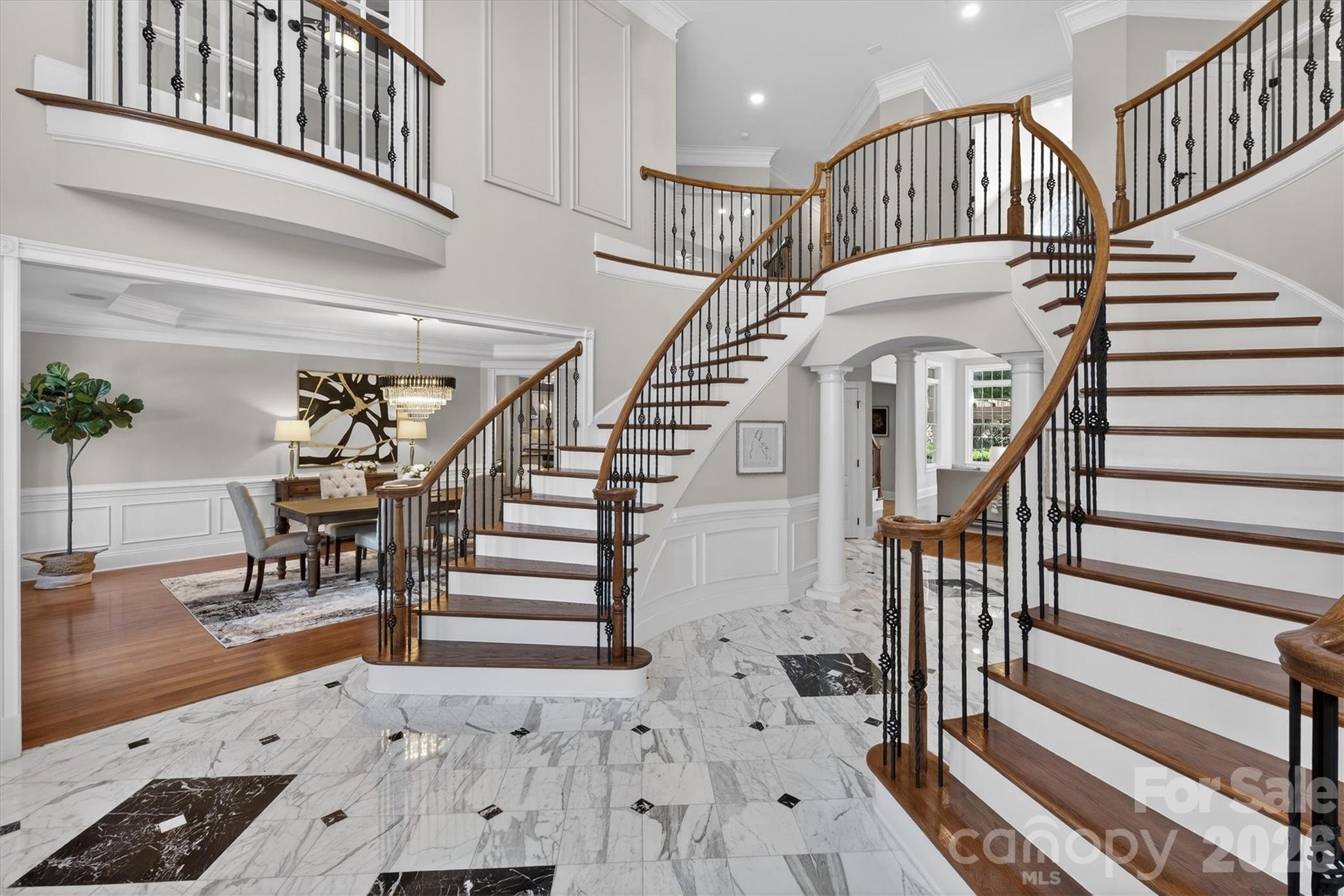 845 Wandering Way Drive