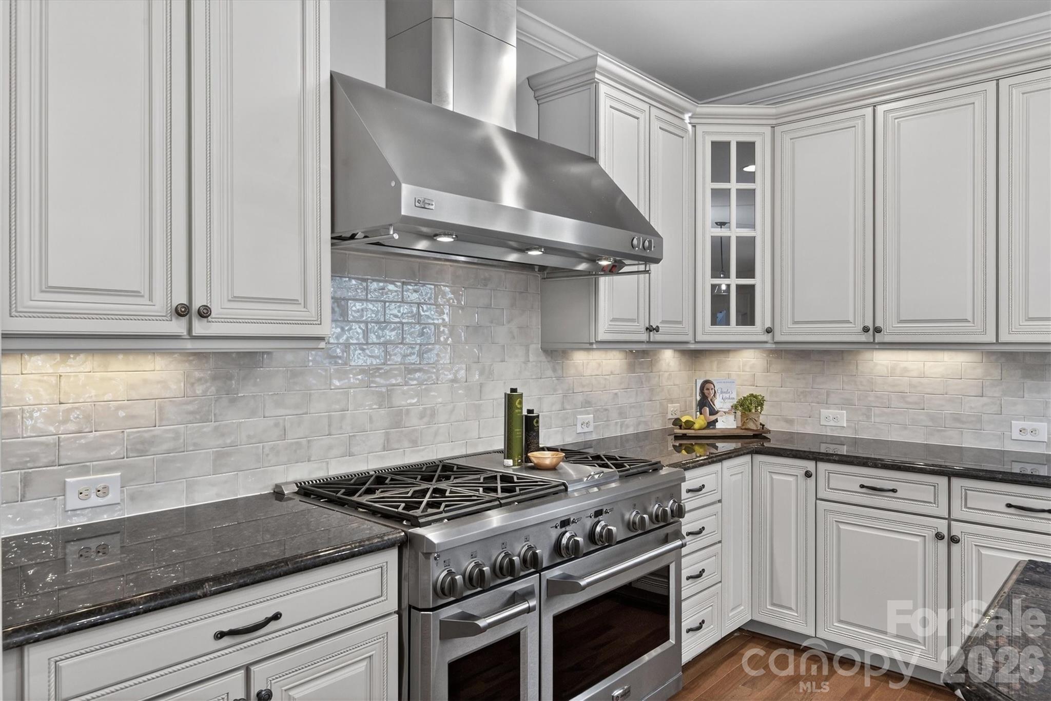 845 Wandering Way Drive