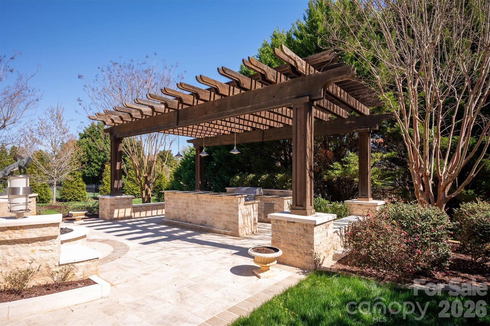 845 Wandering Way Drive