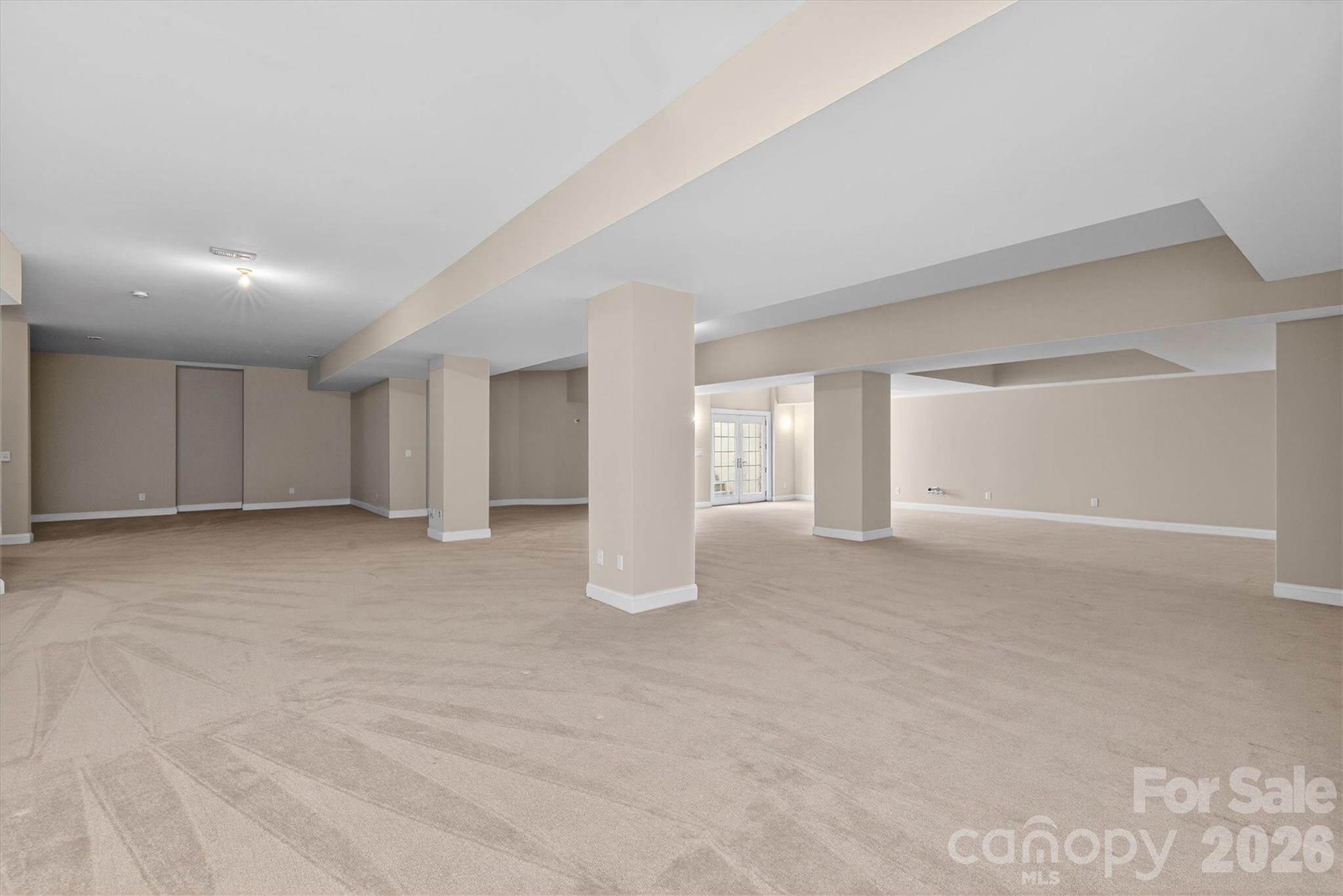 845 Wandering Way Drive