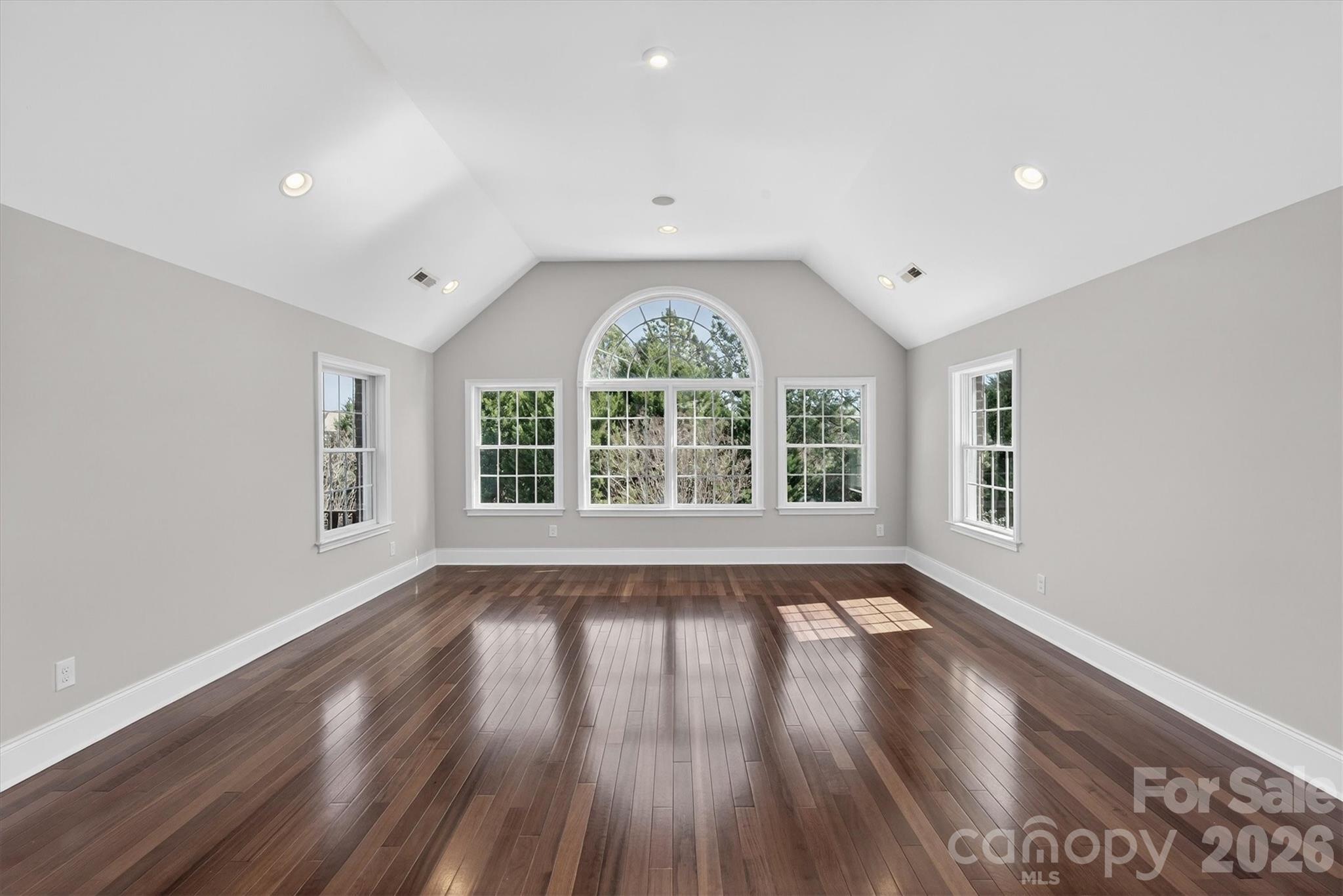 845 Wandering Way Drive