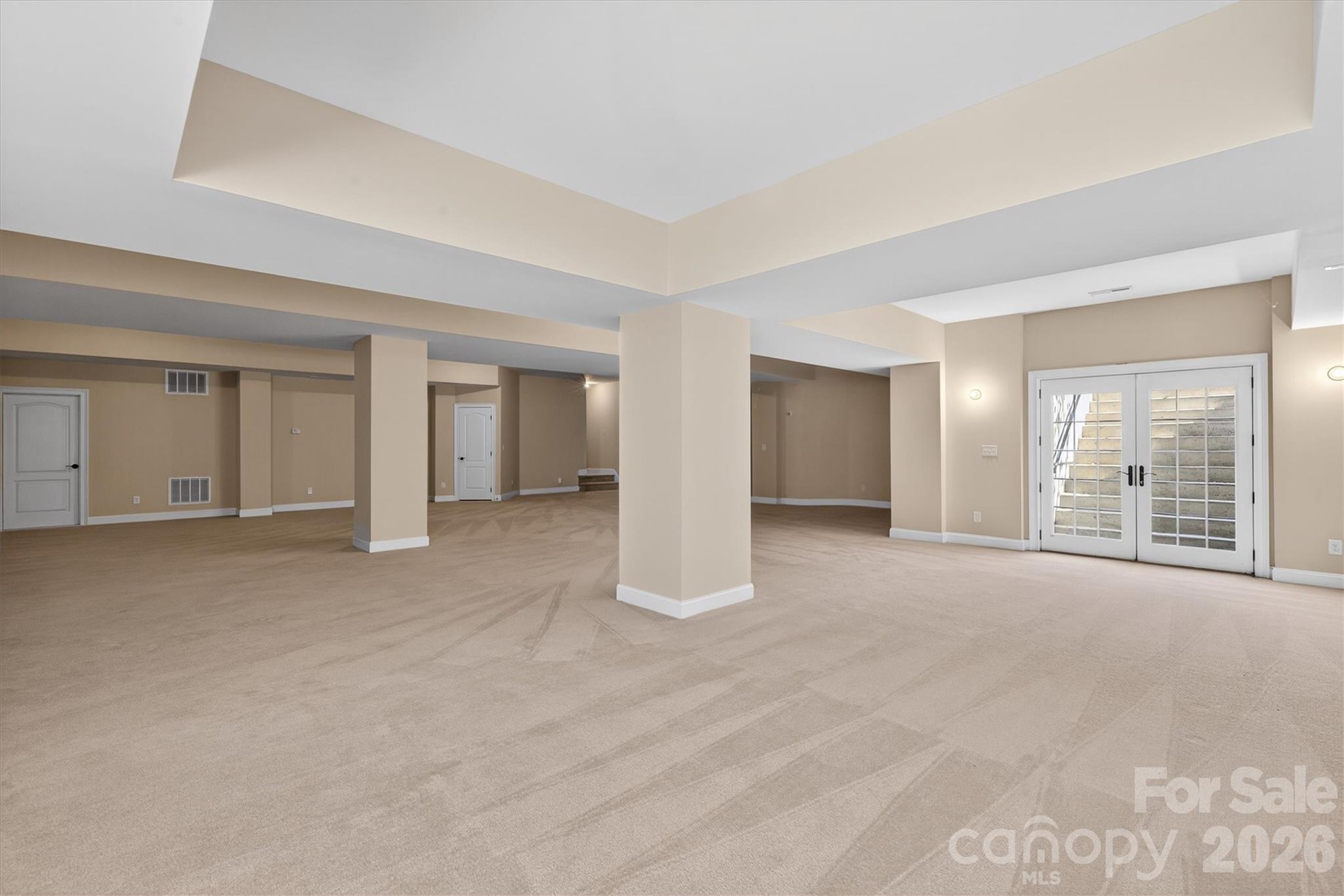 845 Wandering Way Drive