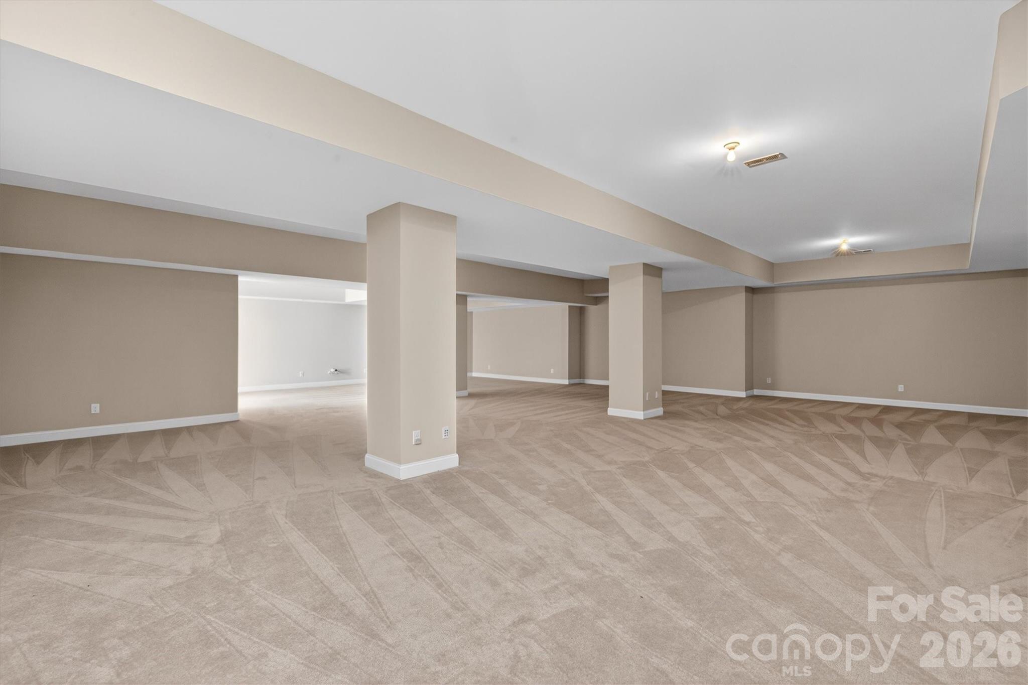 845 Wandering Way Drive