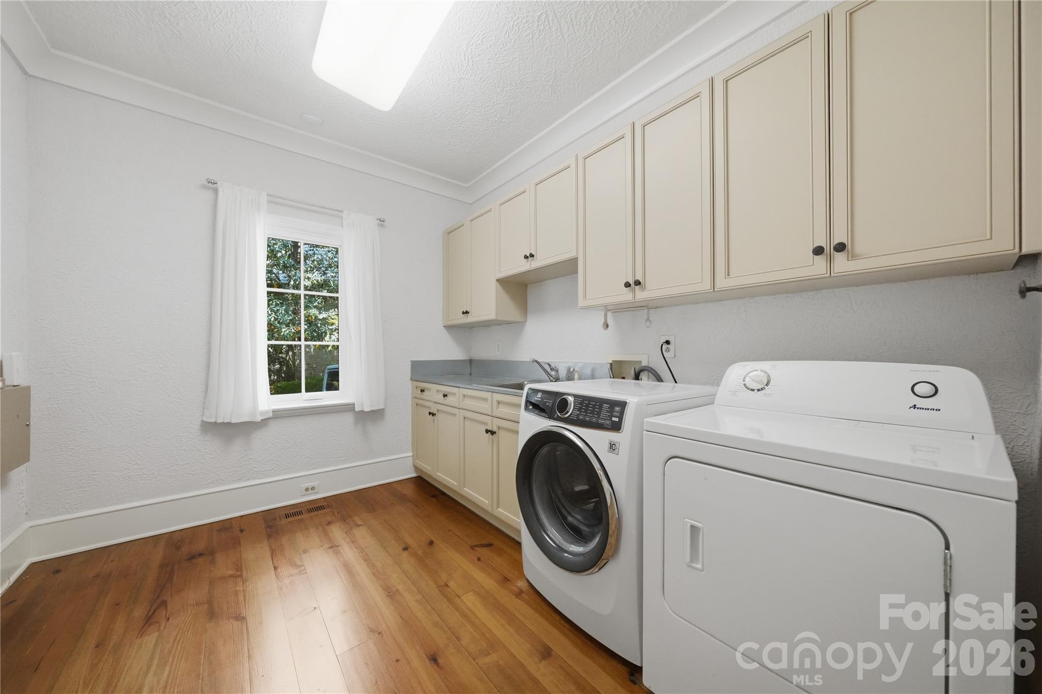 2418 La Maison Drive