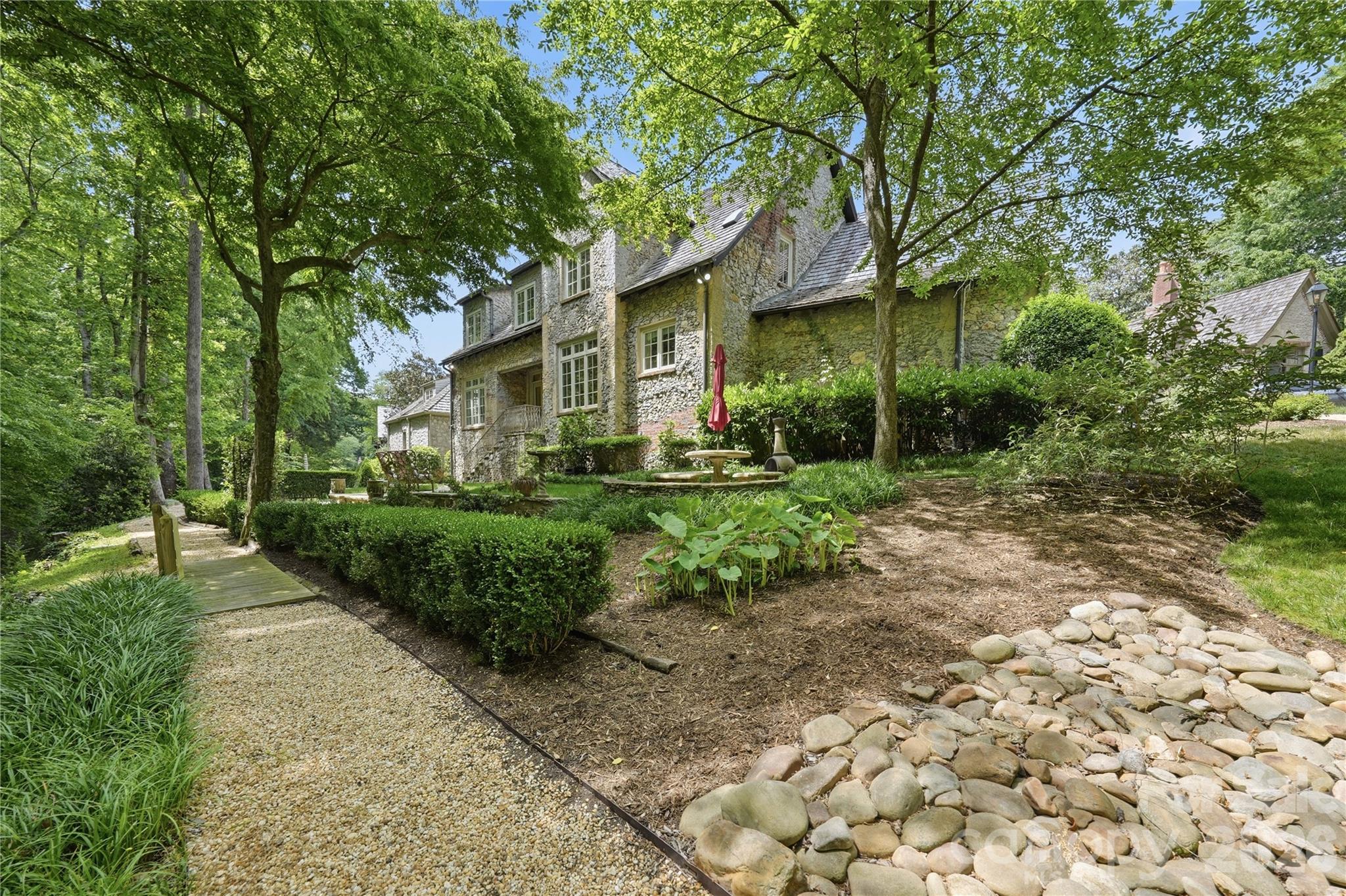 2418 La Maison Drive