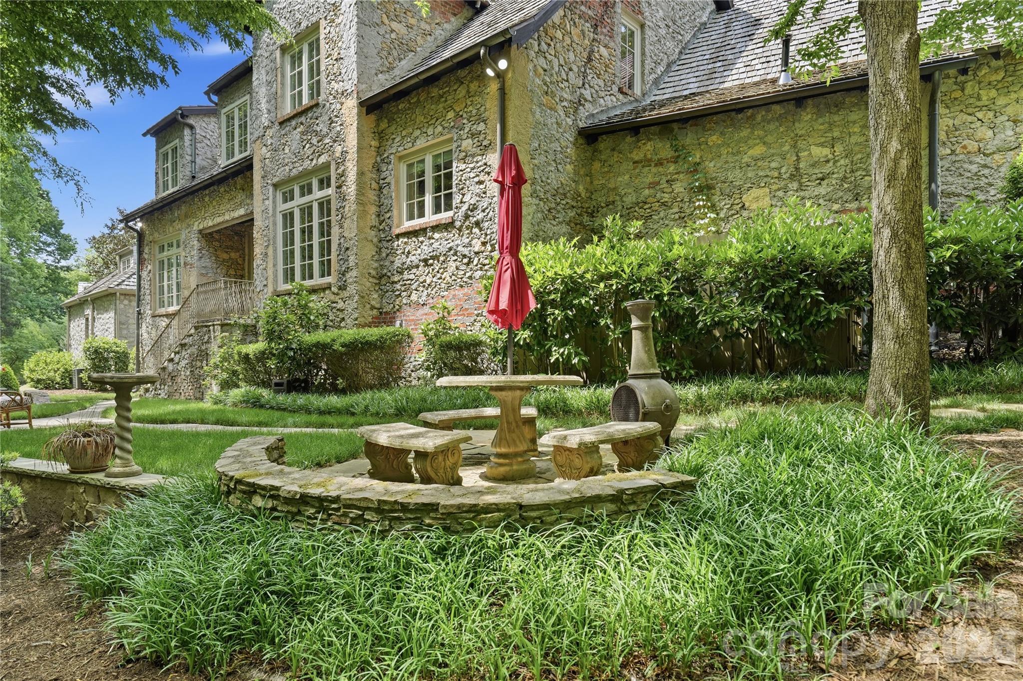 2418 La Maison Drive