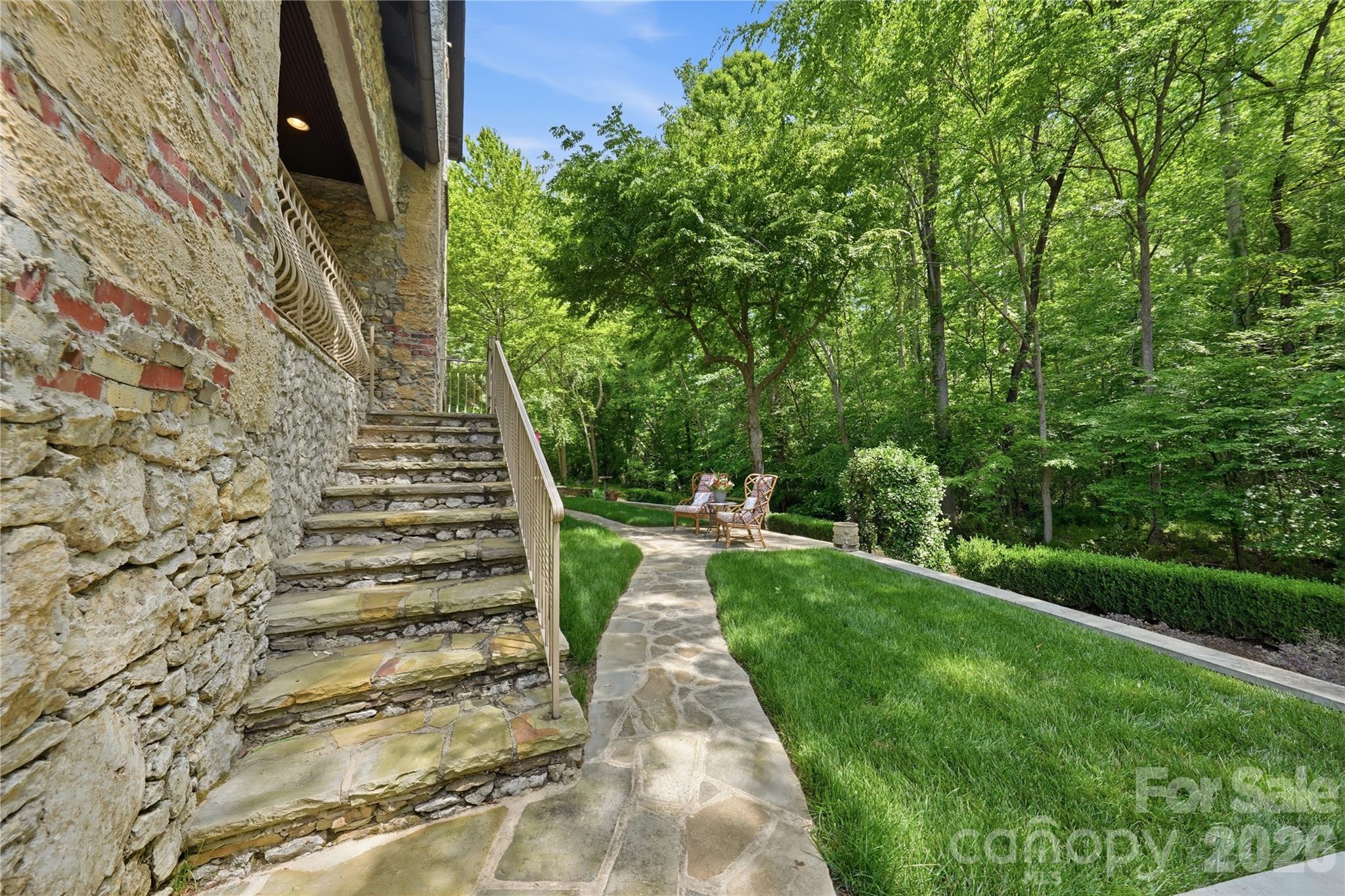 2418 La Maison Drive