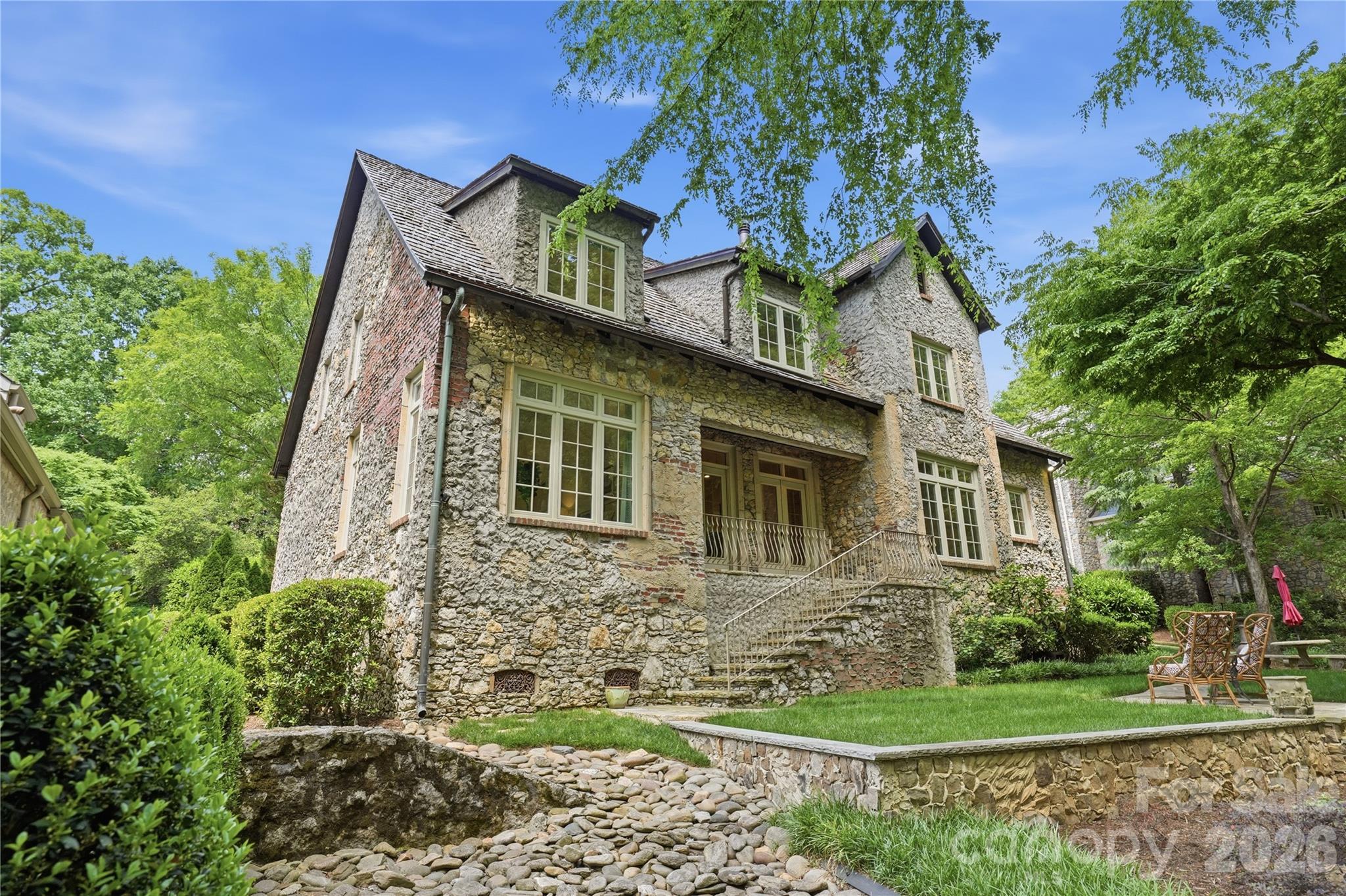 2418 La Maison Drive