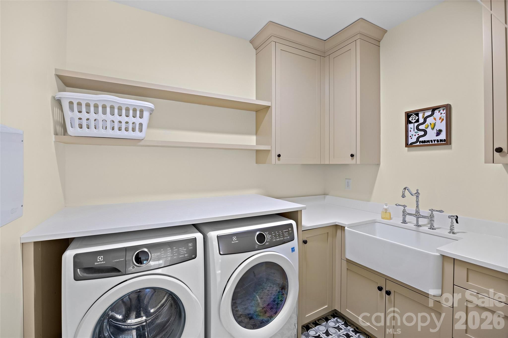 2649 Chesterfield Avenue