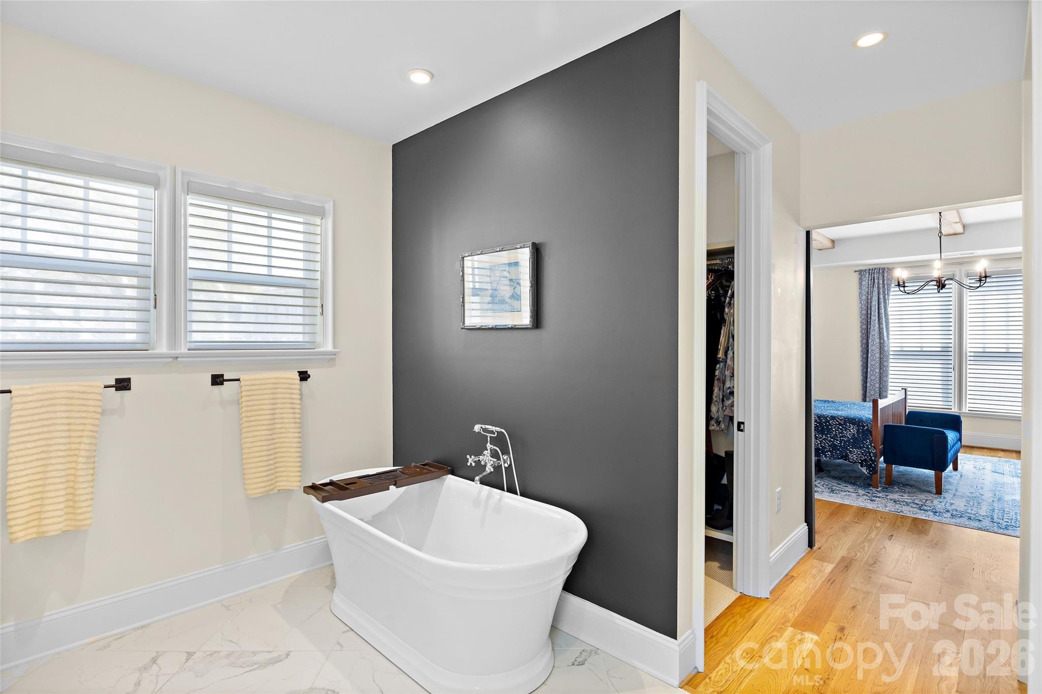 2649 Chesterfield Avenue