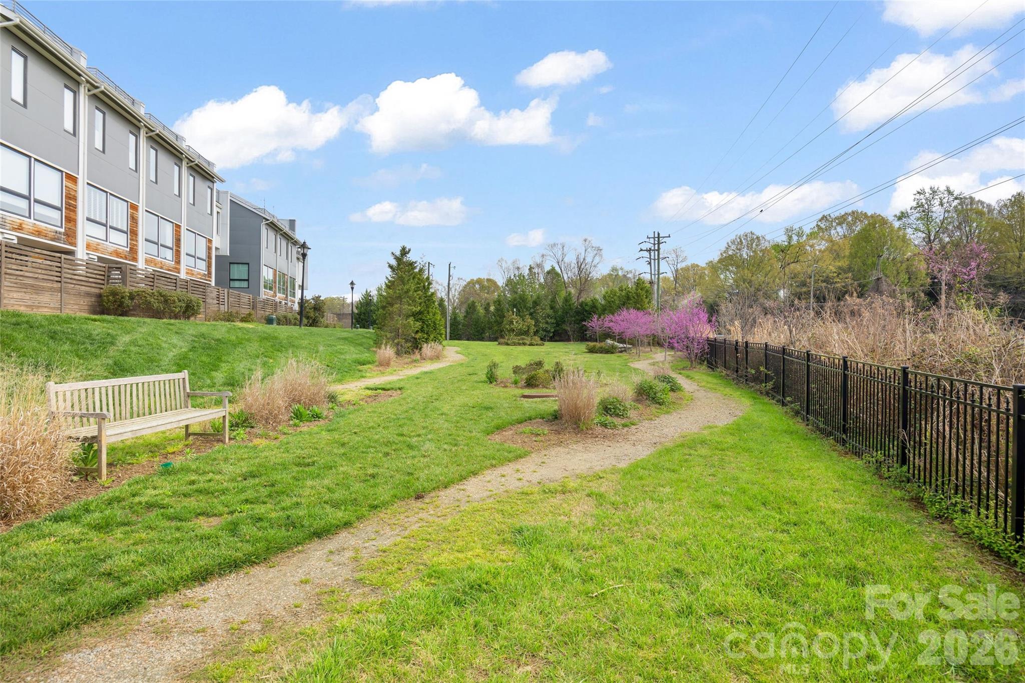 2649 Chesterfield Avenue