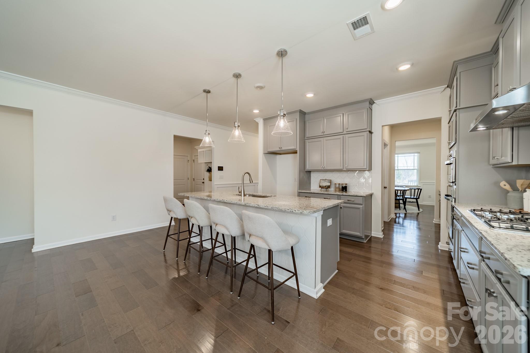 1032 Argentium Way