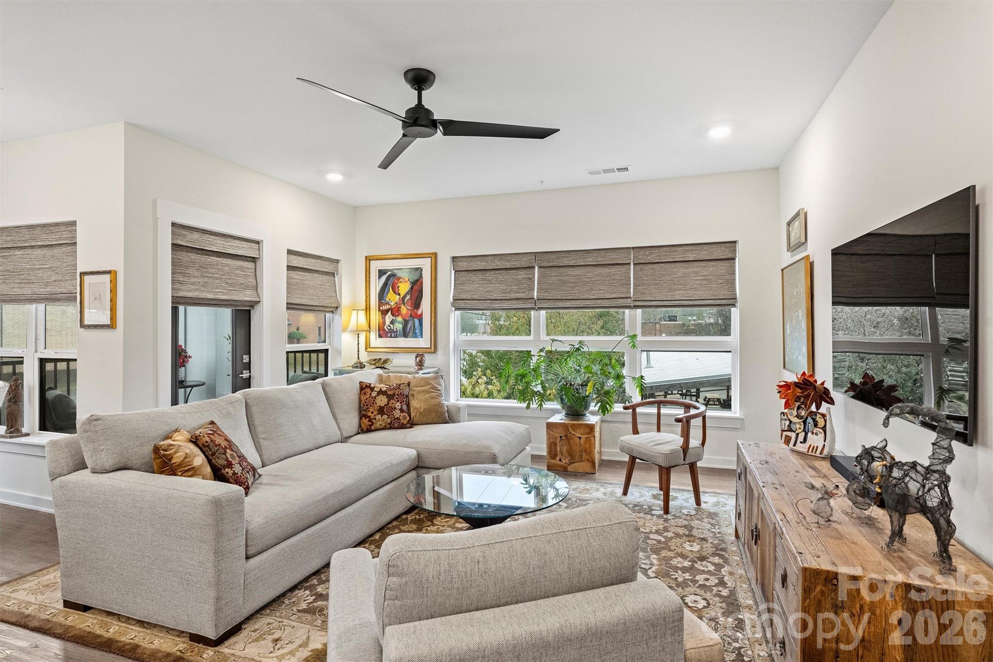 3630 N Davidson Street Unit: 2201