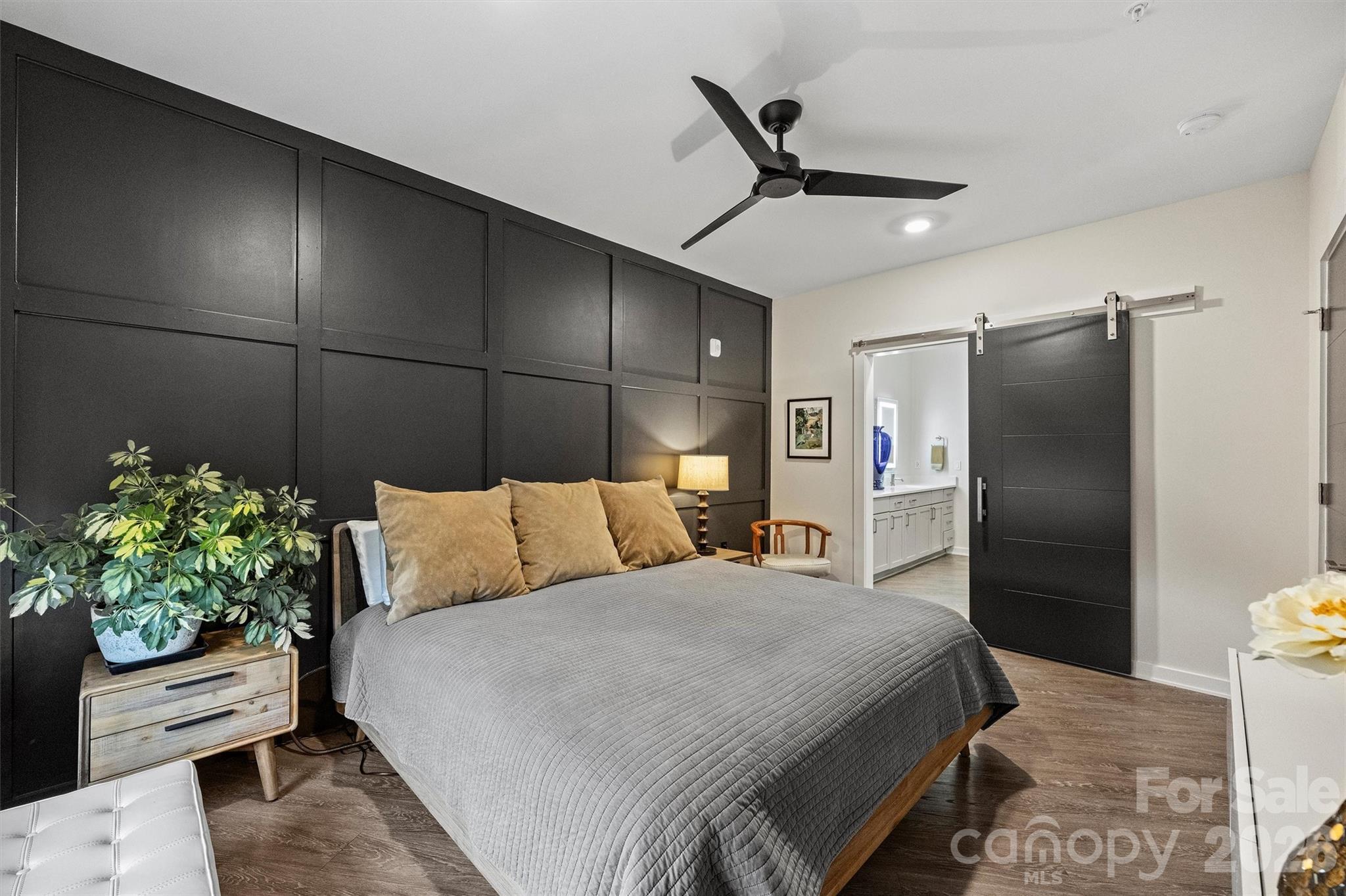 3630 N Davidson Street Unit: 2201