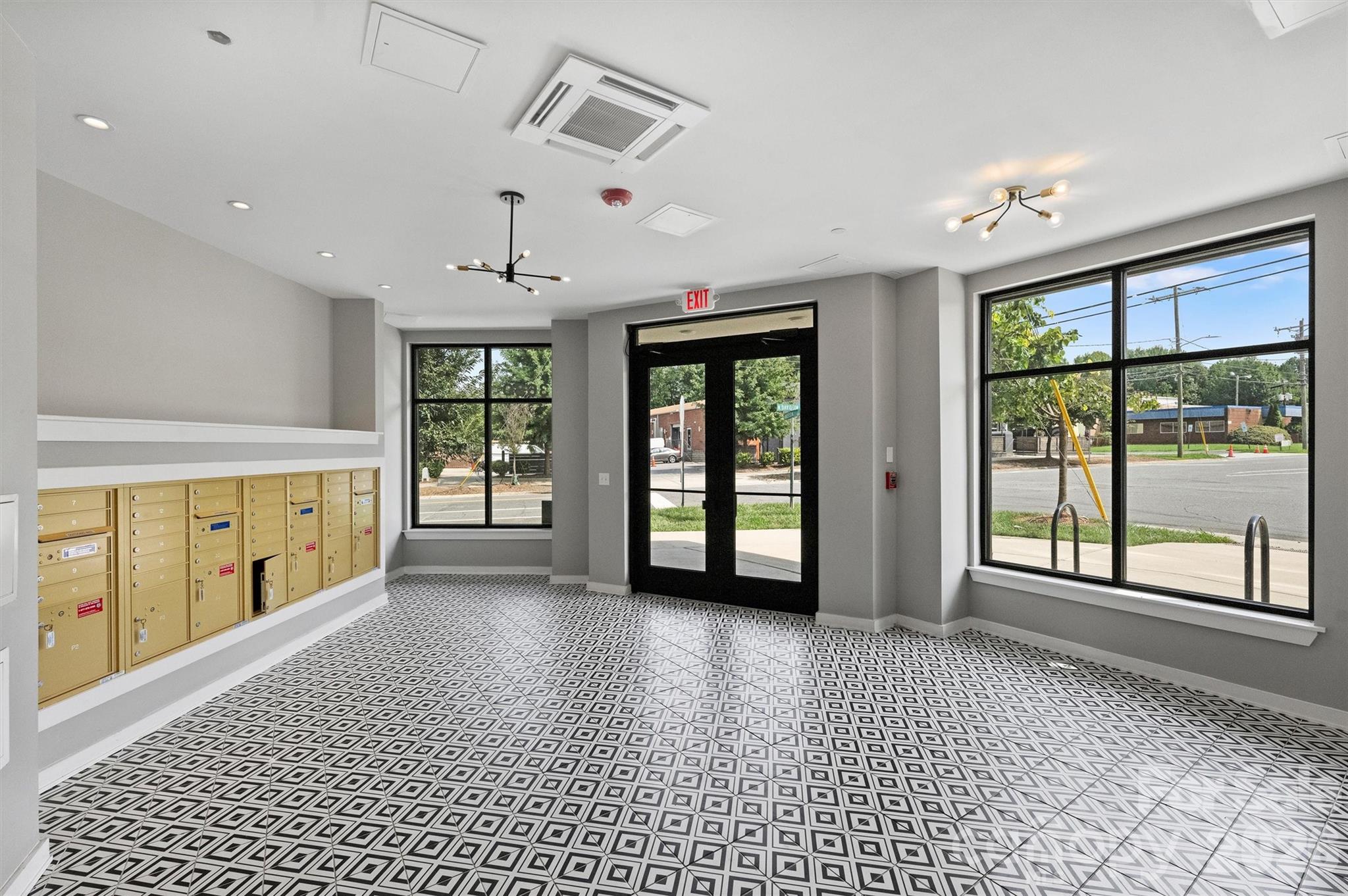 3630 N Davidson Street Unit: 2201